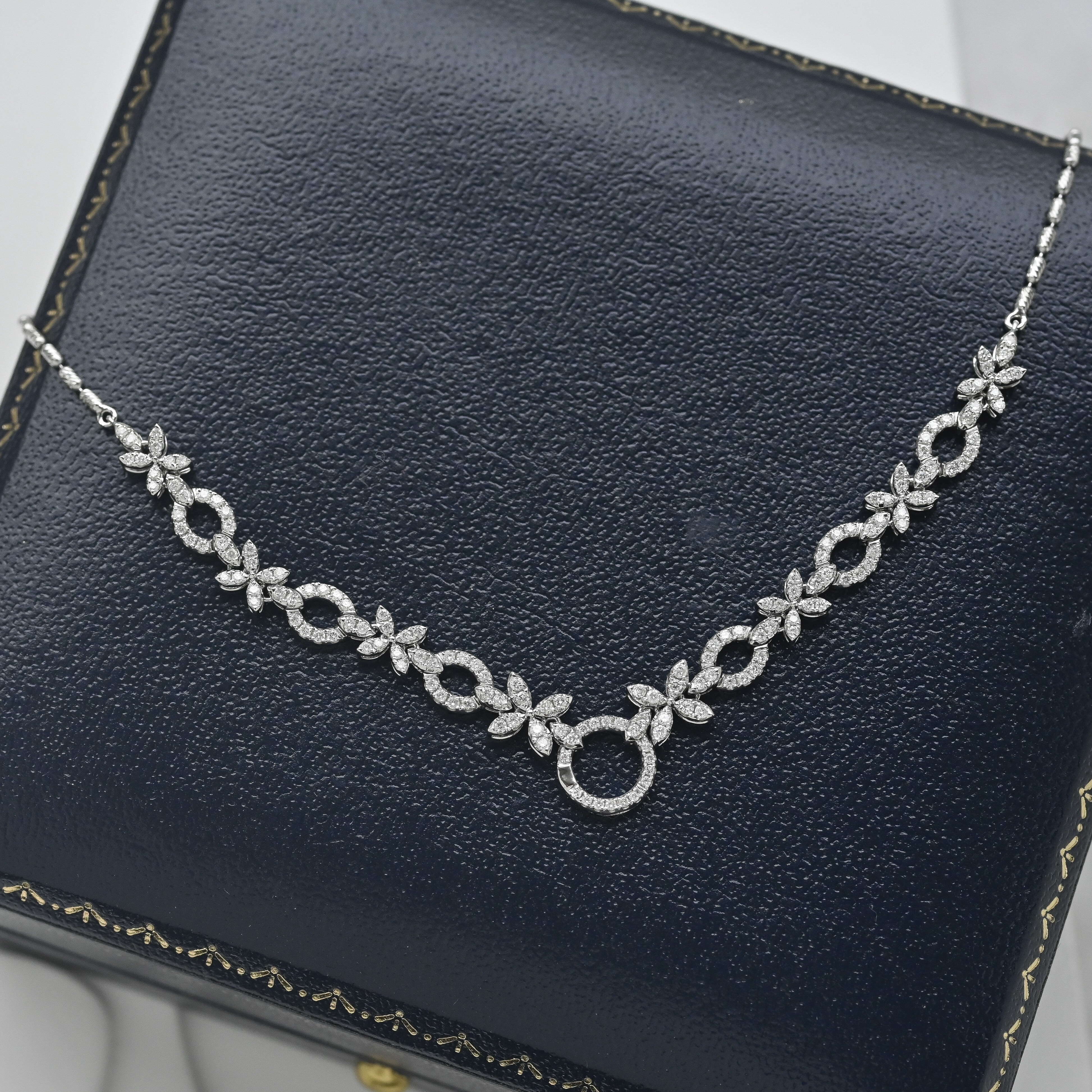 18k Secret Garden Diamond necklace