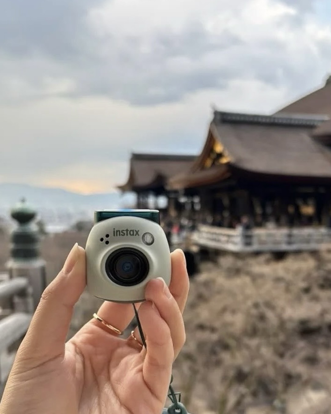 <奇蹟降價>富士 Fujifilm Instax Pal 超迷你 相機 小相機 輕便型 閃光燈 五色