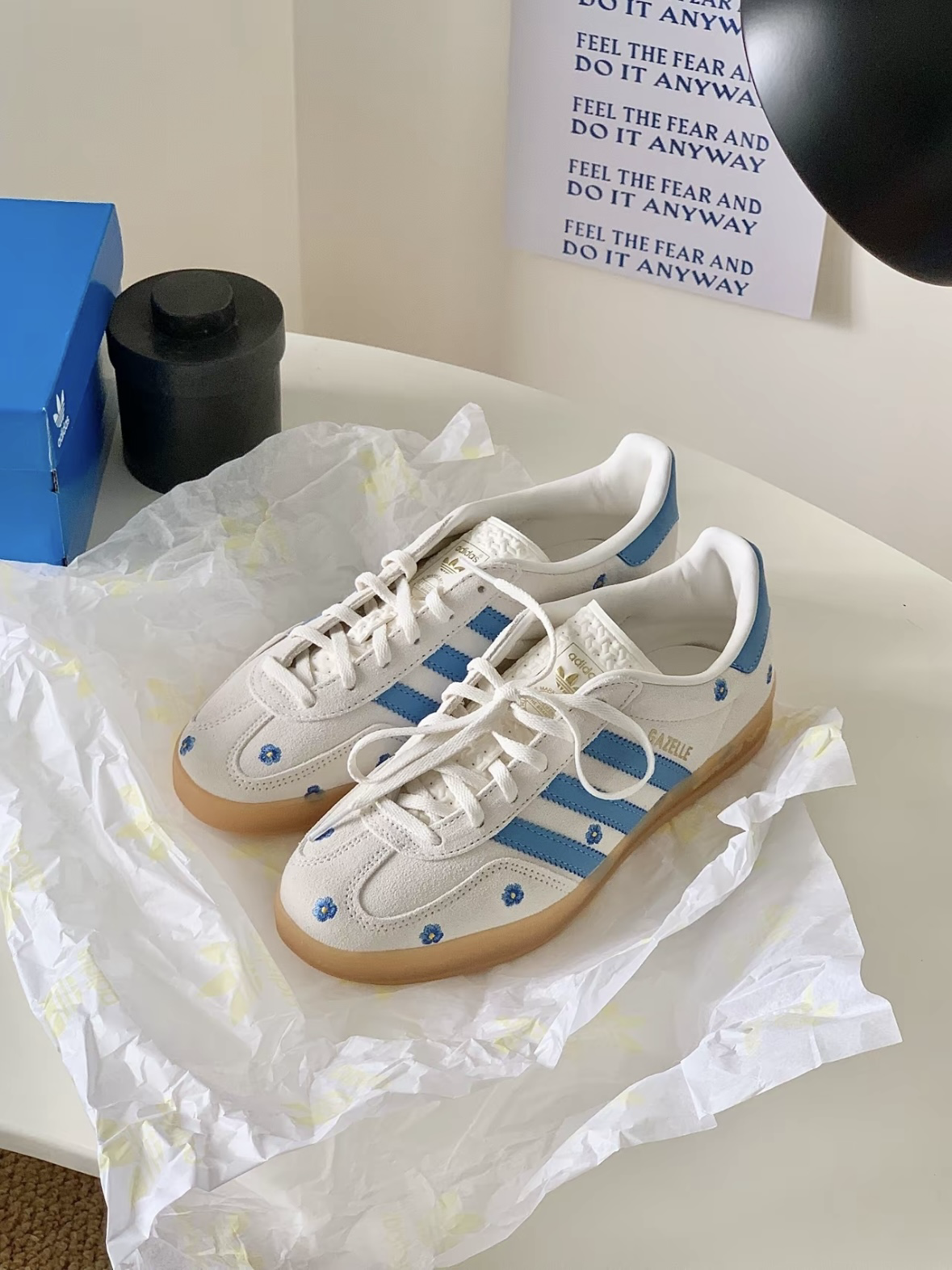 ADIDAS Gazelle Indoor W米白藍小花復古 德訓鞋 女鞋 IF4491