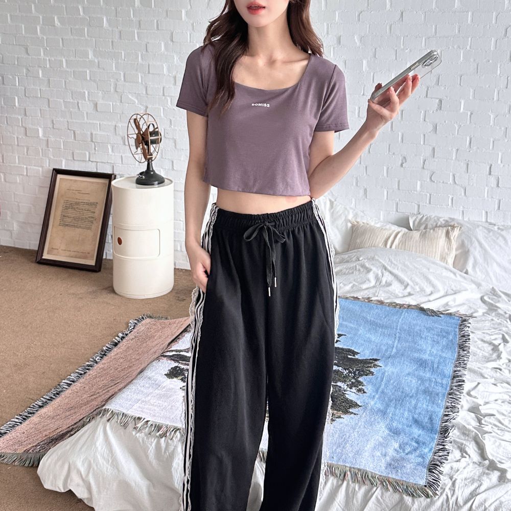 【DOMISS自訂】顯瘦方領莫代爾棉短版T恤 短袖上衣-4色(現貨)