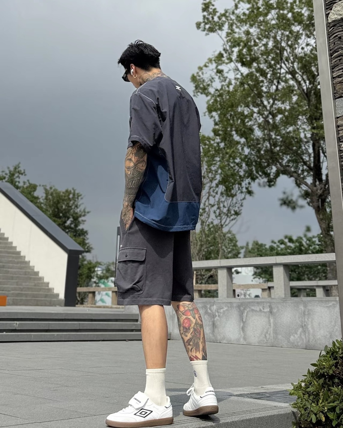 【預購】UMBRO LOGO寬版圓領短T 2色 U2125250279