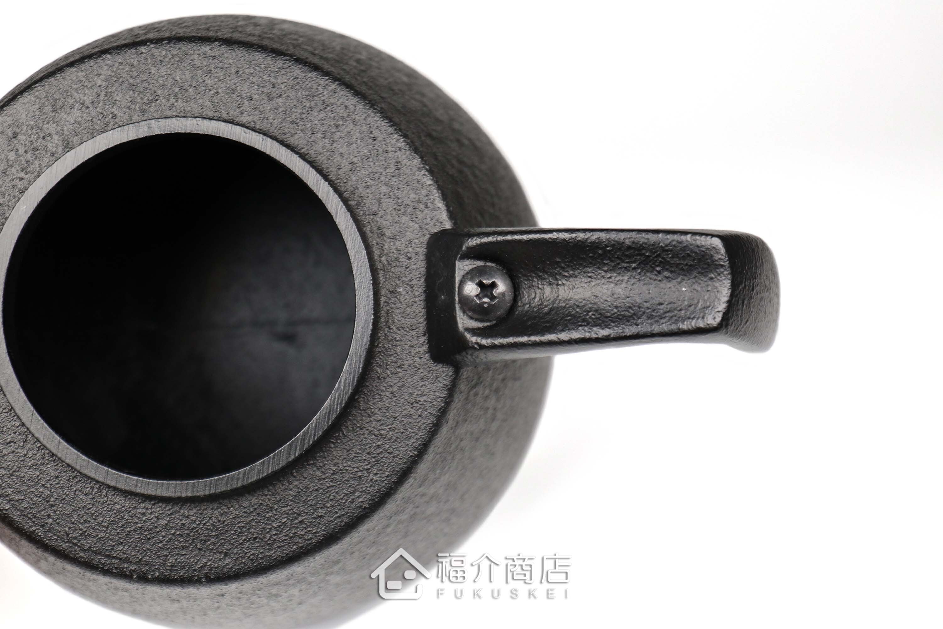 煮咖啡製作手沖咖啡用的鑄鐵壺