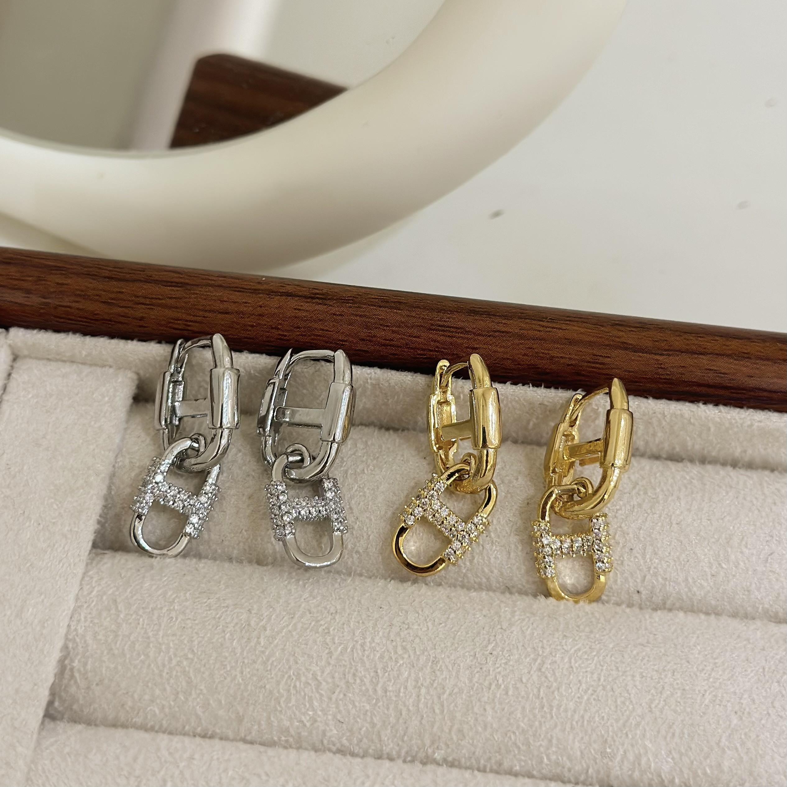 B516排鑽豬鼻字母垂吊易扣