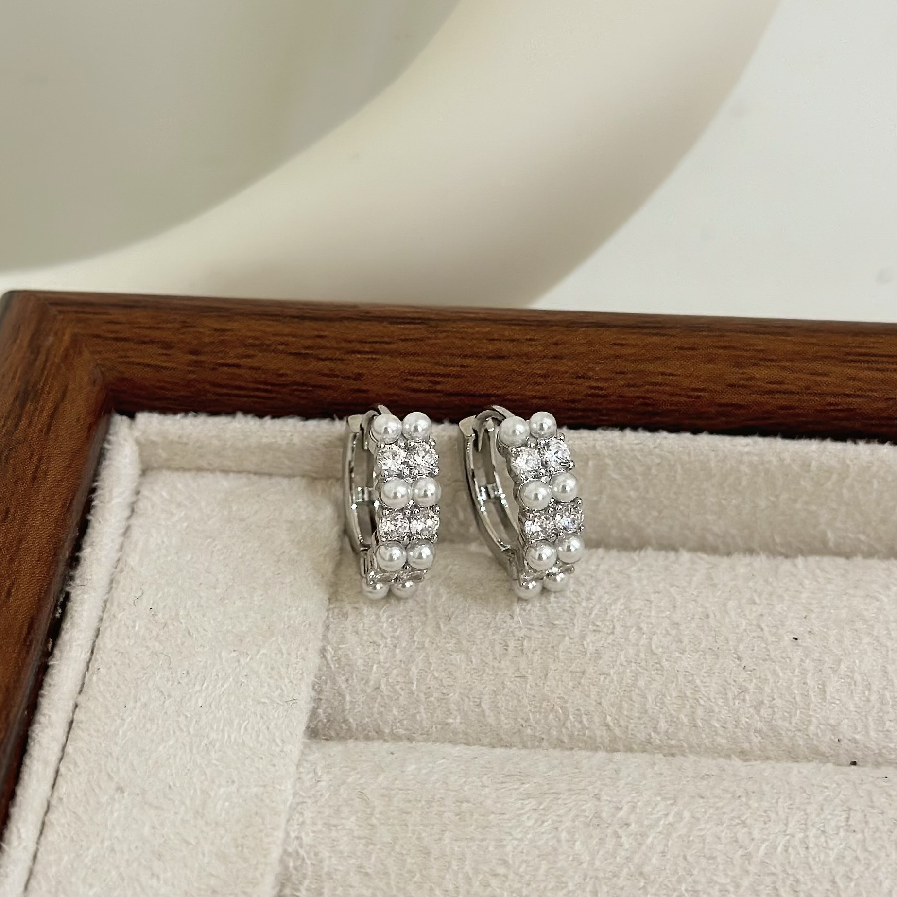 B519珍珠排鑽易扣