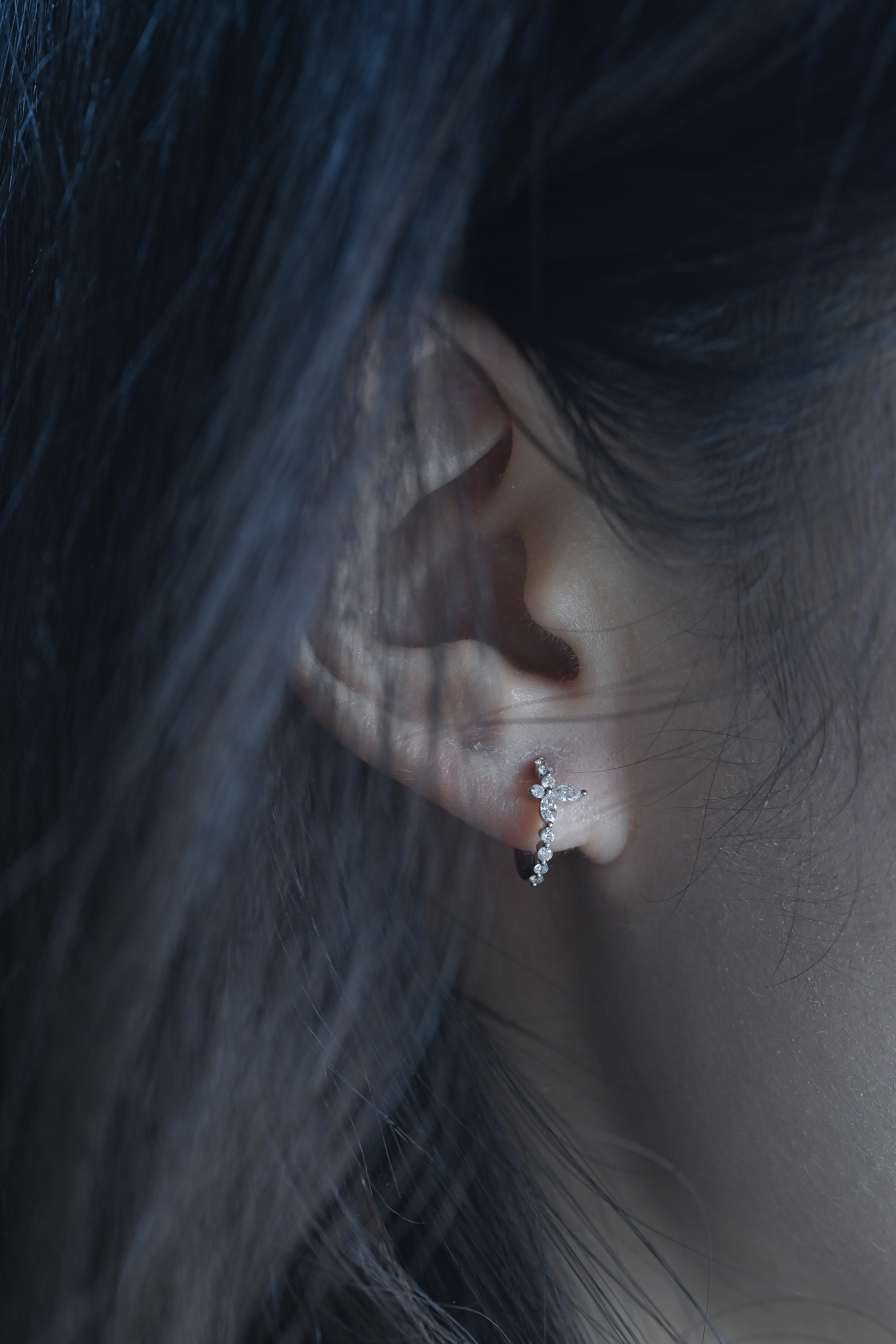 18K Butterfly hoop Diamond Earring