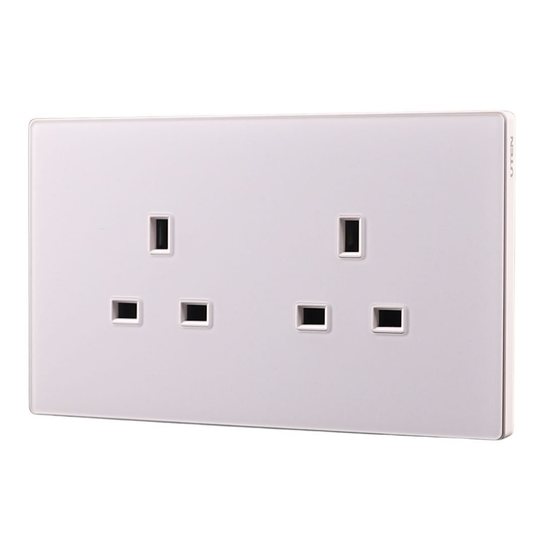 UTEN 6M膚感 13A兩位連保護門插座