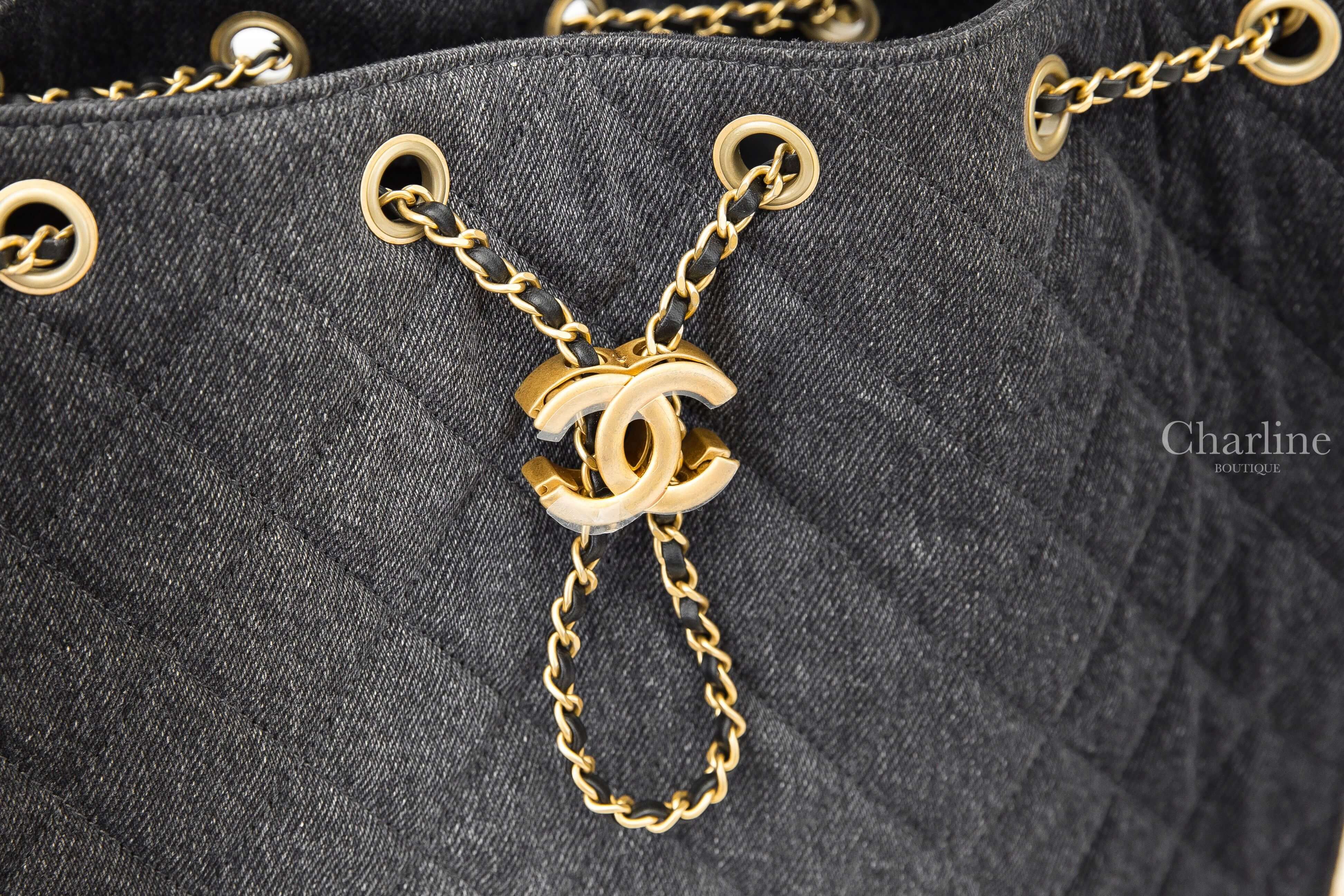 Chanel Chanel 25 Medium Handbag 漸層黑色金CC金鏈水洗丹寧布菱格紋側邊口袋中型束口手提肩背包