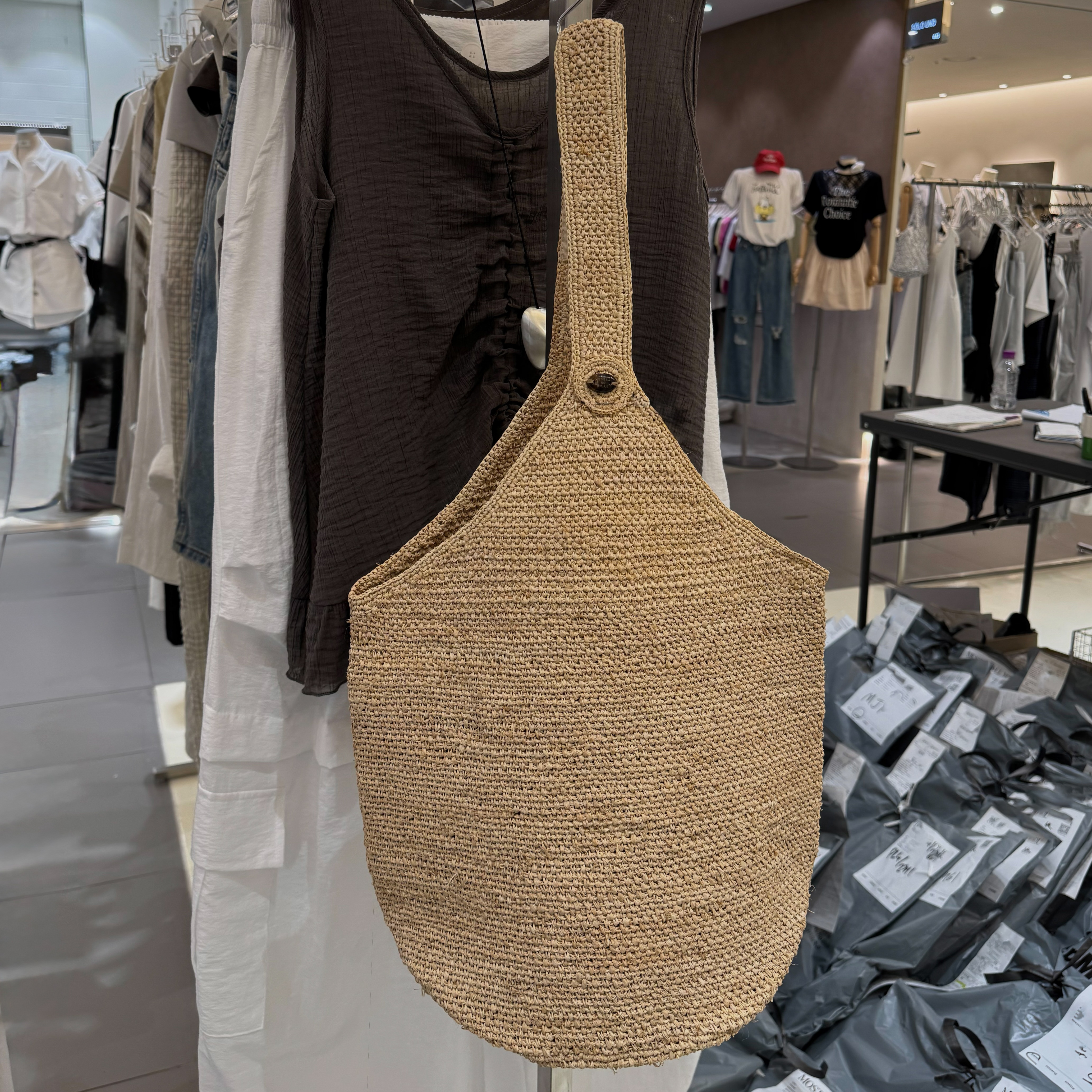 G27夏季渡假當配件用的高磅草編包(無折扣)