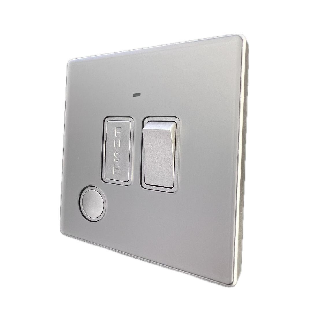 UTEN 6M膚感 13A 單位保險菲士蘇連開關掣