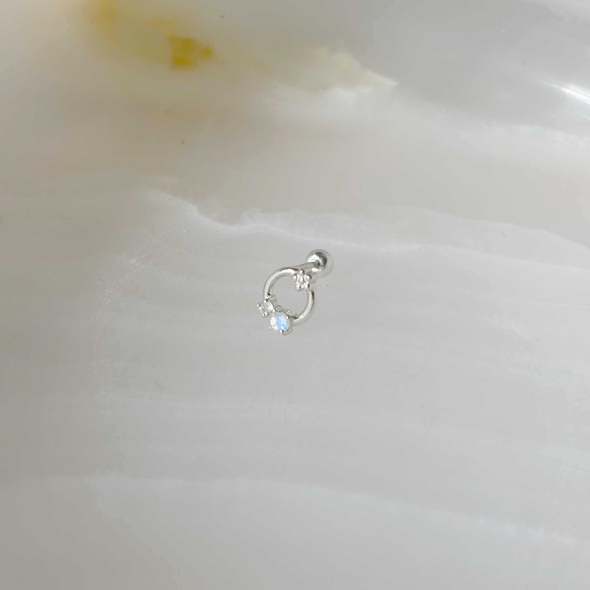 小花圈月光石轉珠耳環