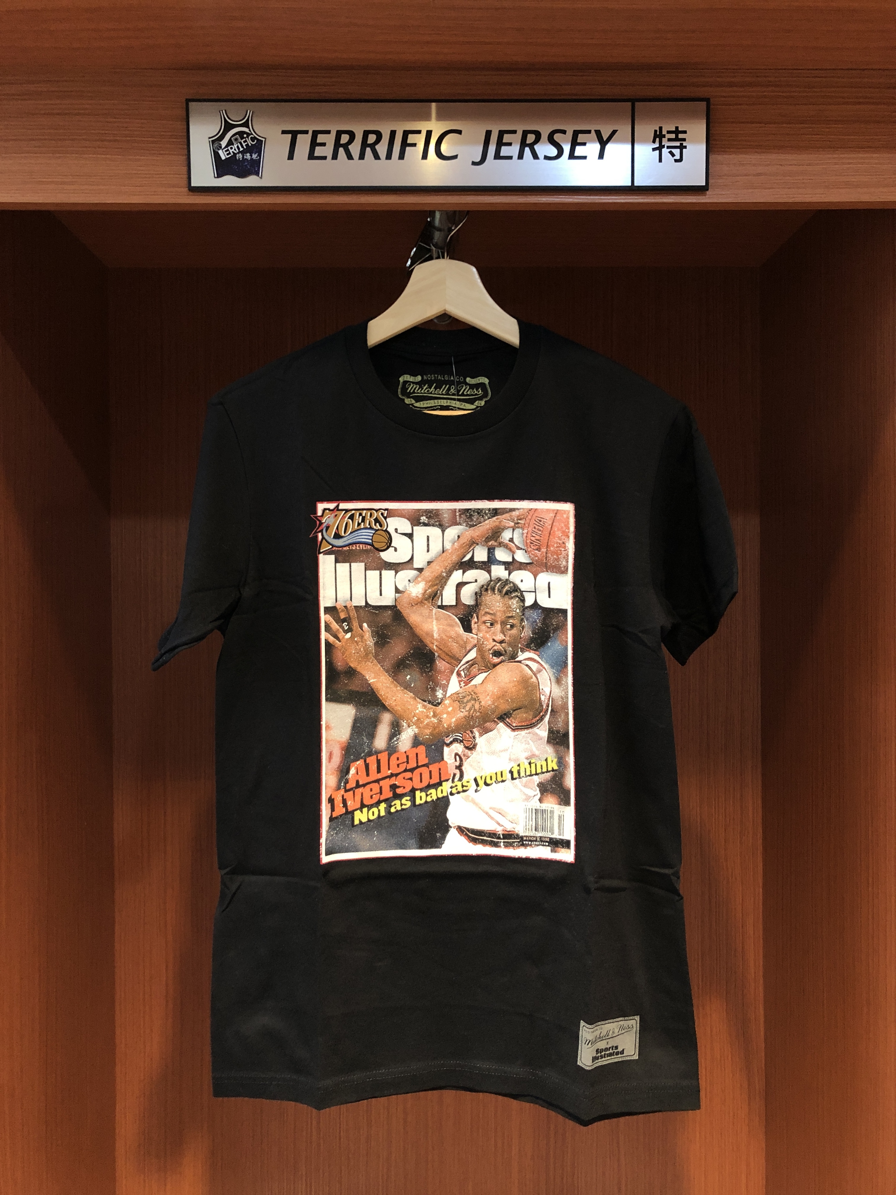 NBA短袖 Allen Iverson 七六人白流星 雜誌封面 黑底 M&N Sports Illustrated Tee 棉質 全新