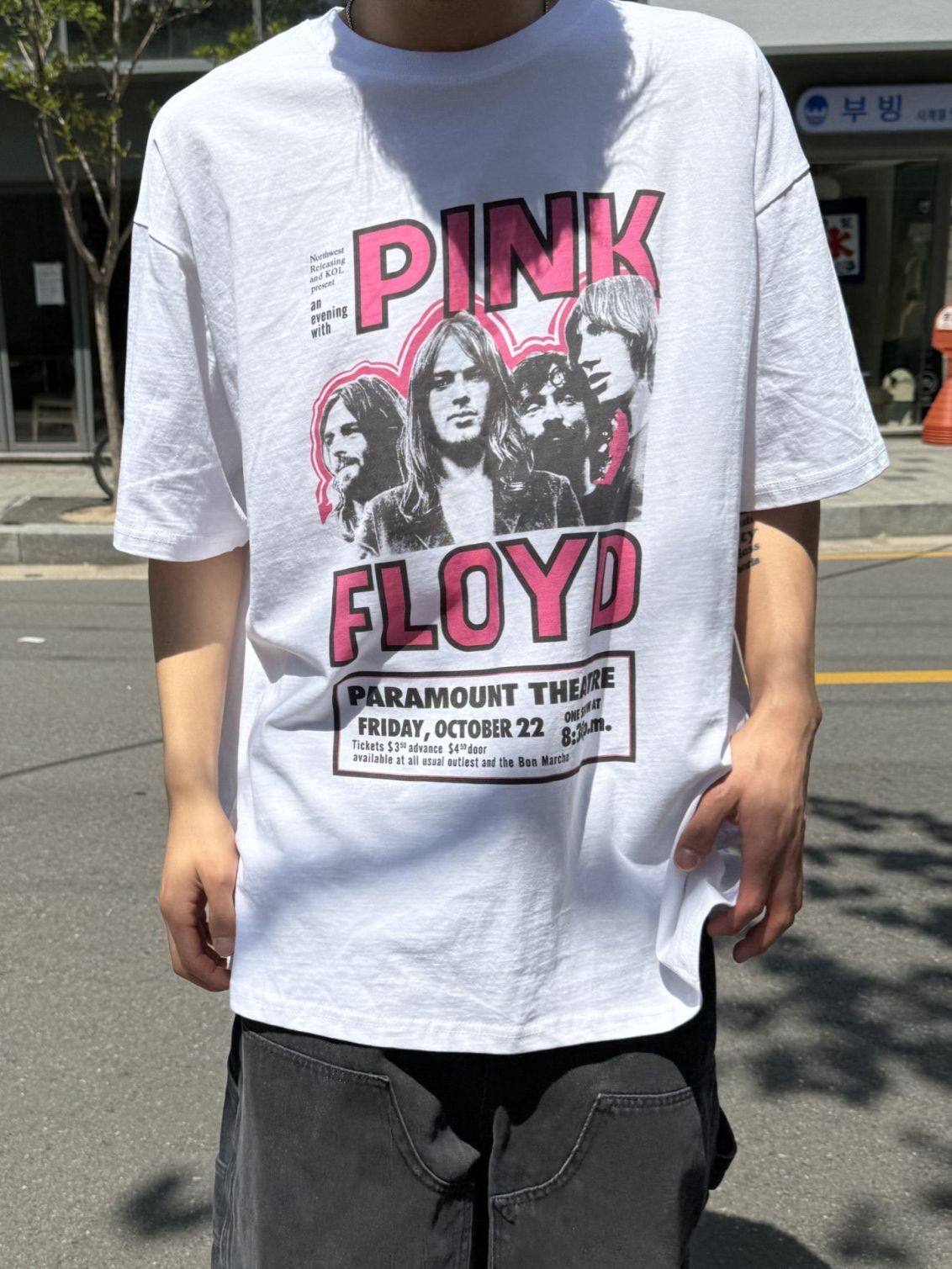 英文字圖案短袖Tee OUR ROOM-111T