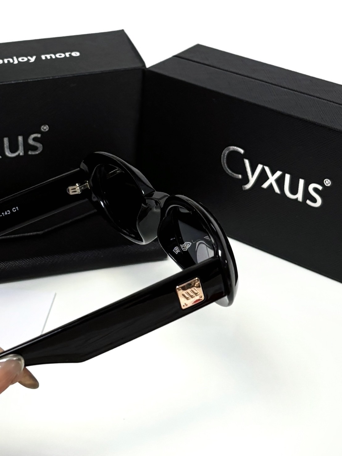 CYXUS 趙露思同款 貓眼墨鏡