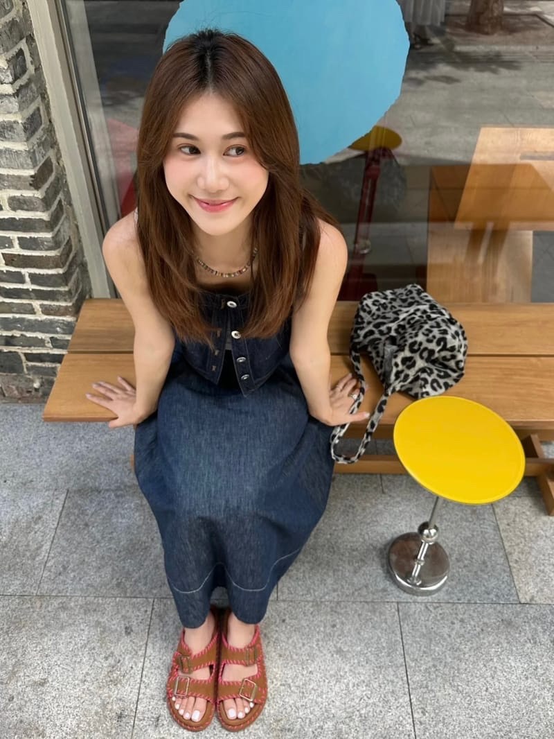 西班牙品牌🇪🇸 COOL CHAP 撞色縫線 麂皮一字拖鞋