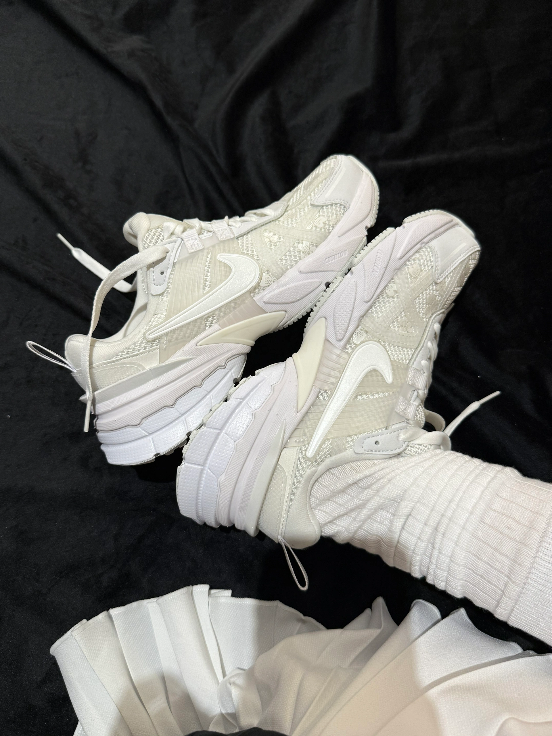 NIKE V2K RUN RUNTEKK 白色 全白 米白 花朵 花花 復古 女鞋 HJ5269-100 / 預購