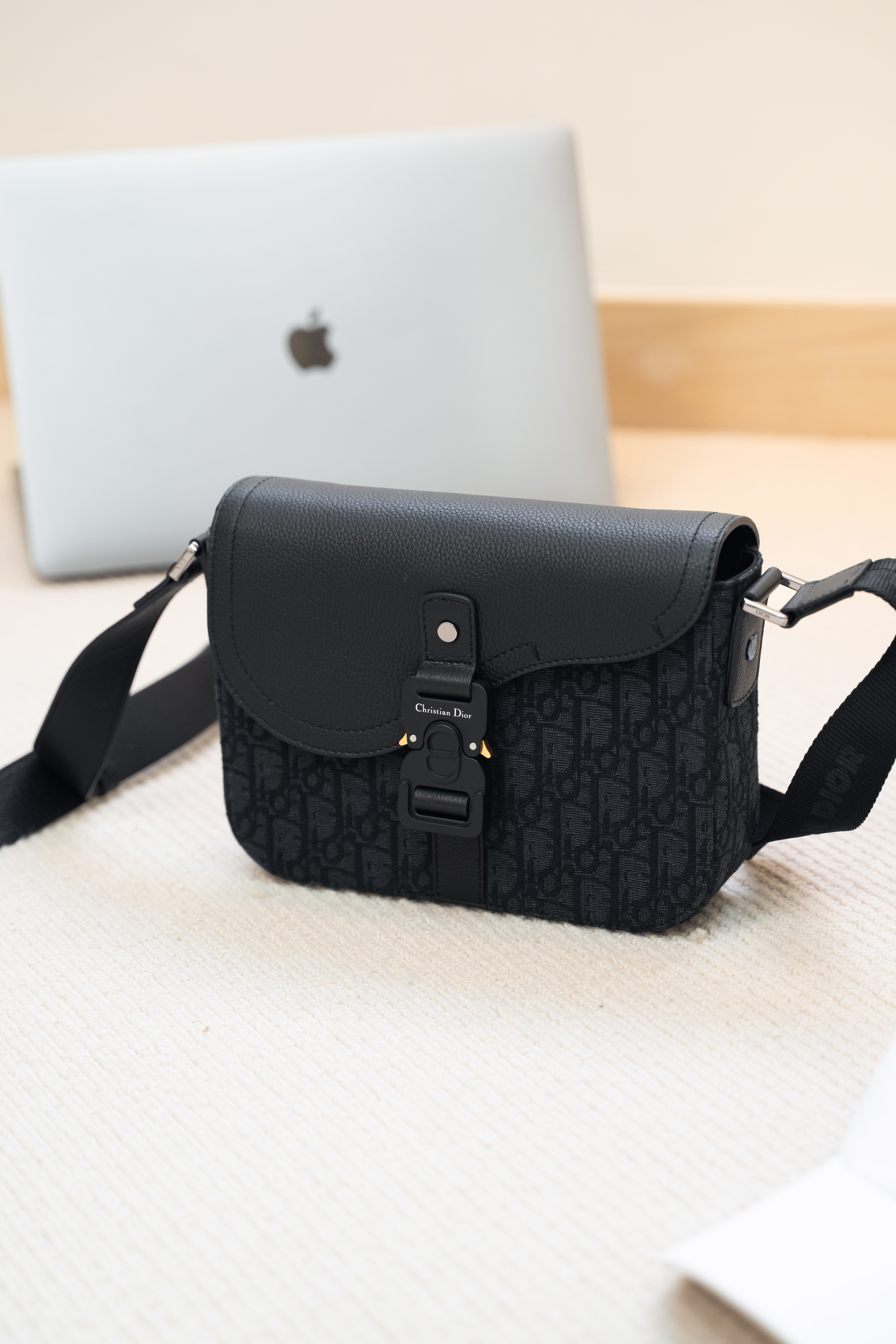 DIOR Oblique印花粒面 牛皮革 馬鞍包 黑色