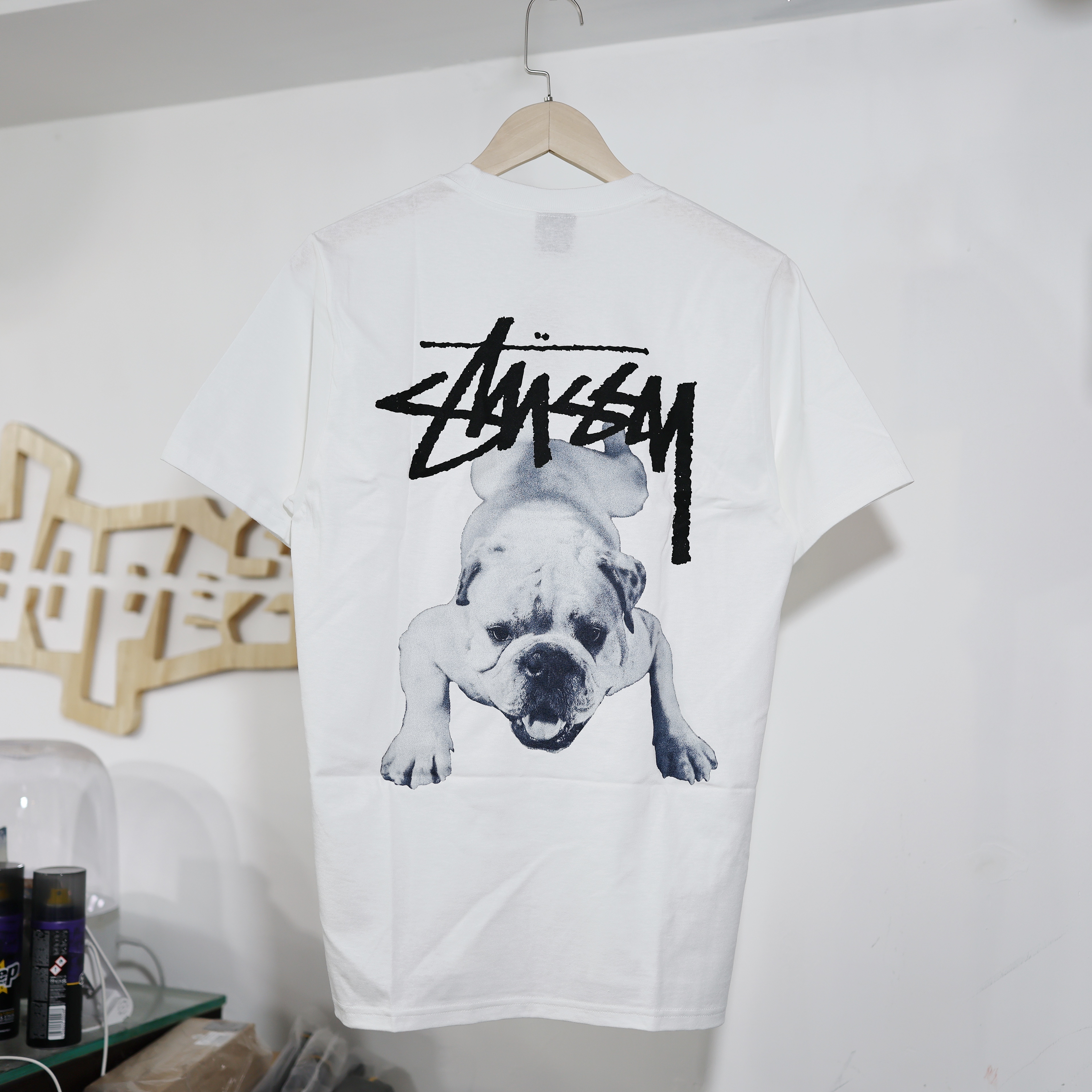 STUSSY STOCK DOG TEE WHITE