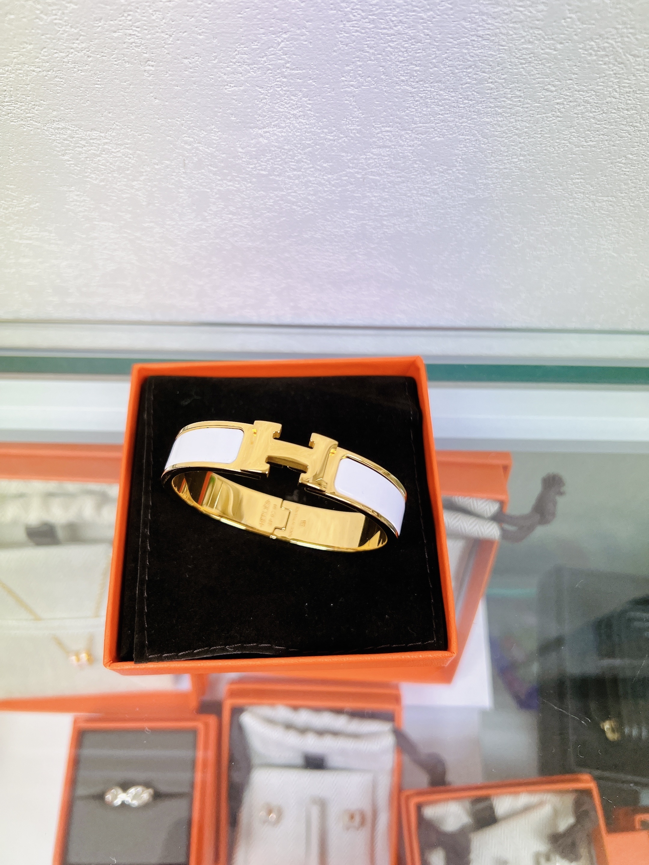 Hermes clic h bracelet pm (white/ ghw)