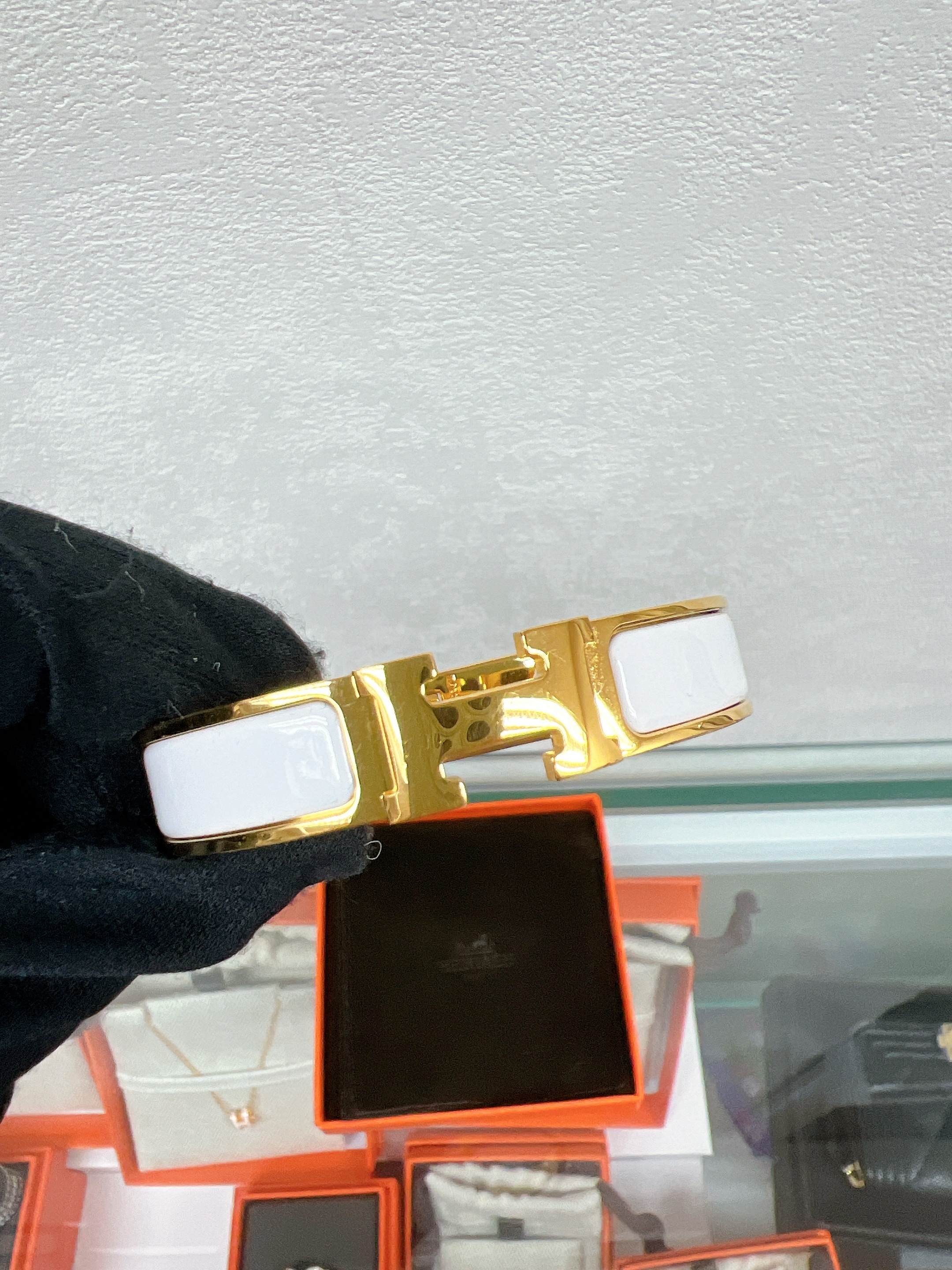 Hermes clic h bracelet pm (white/ ghw)