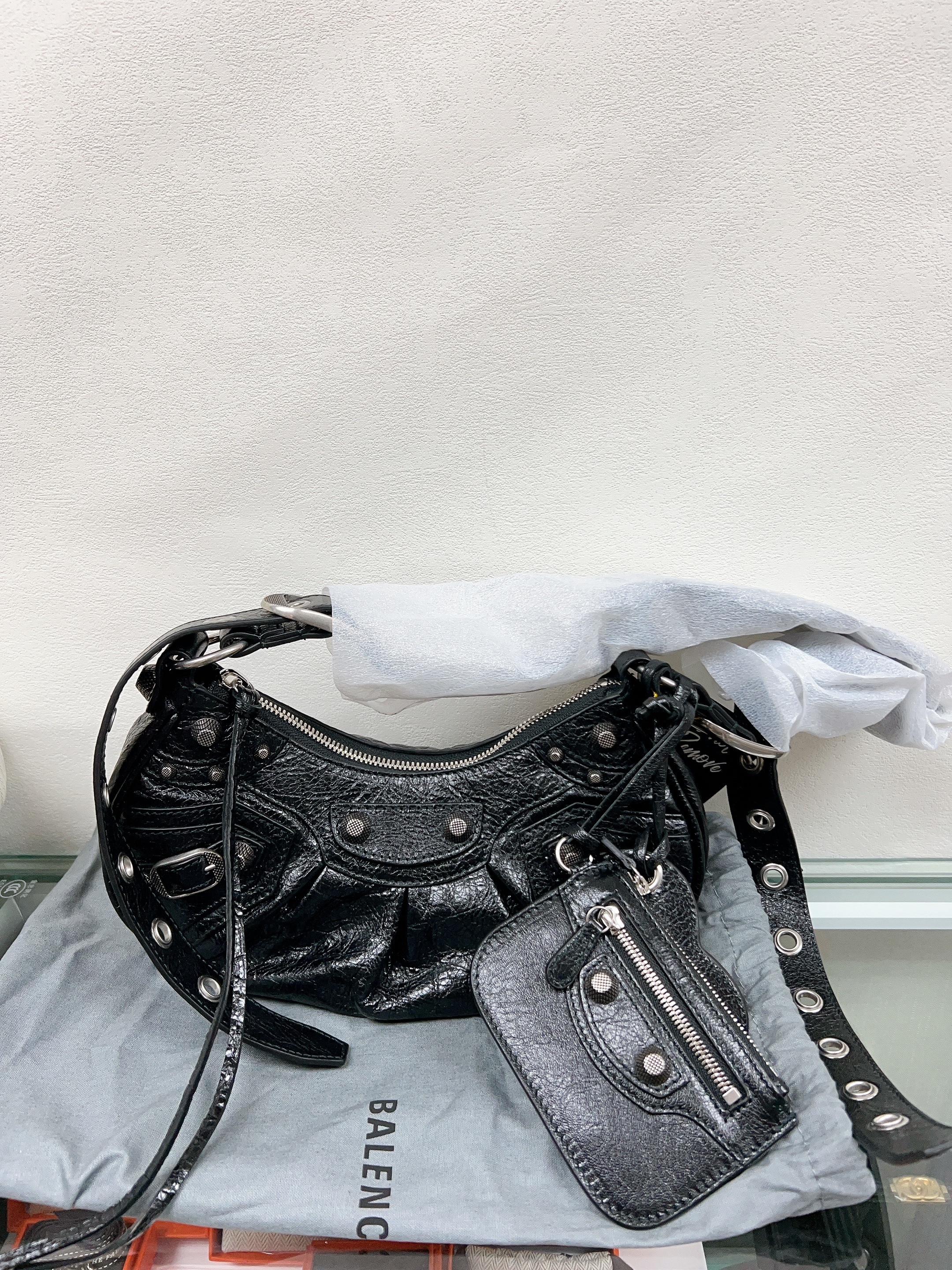 *Unused* Balenciaga le cagole xs black