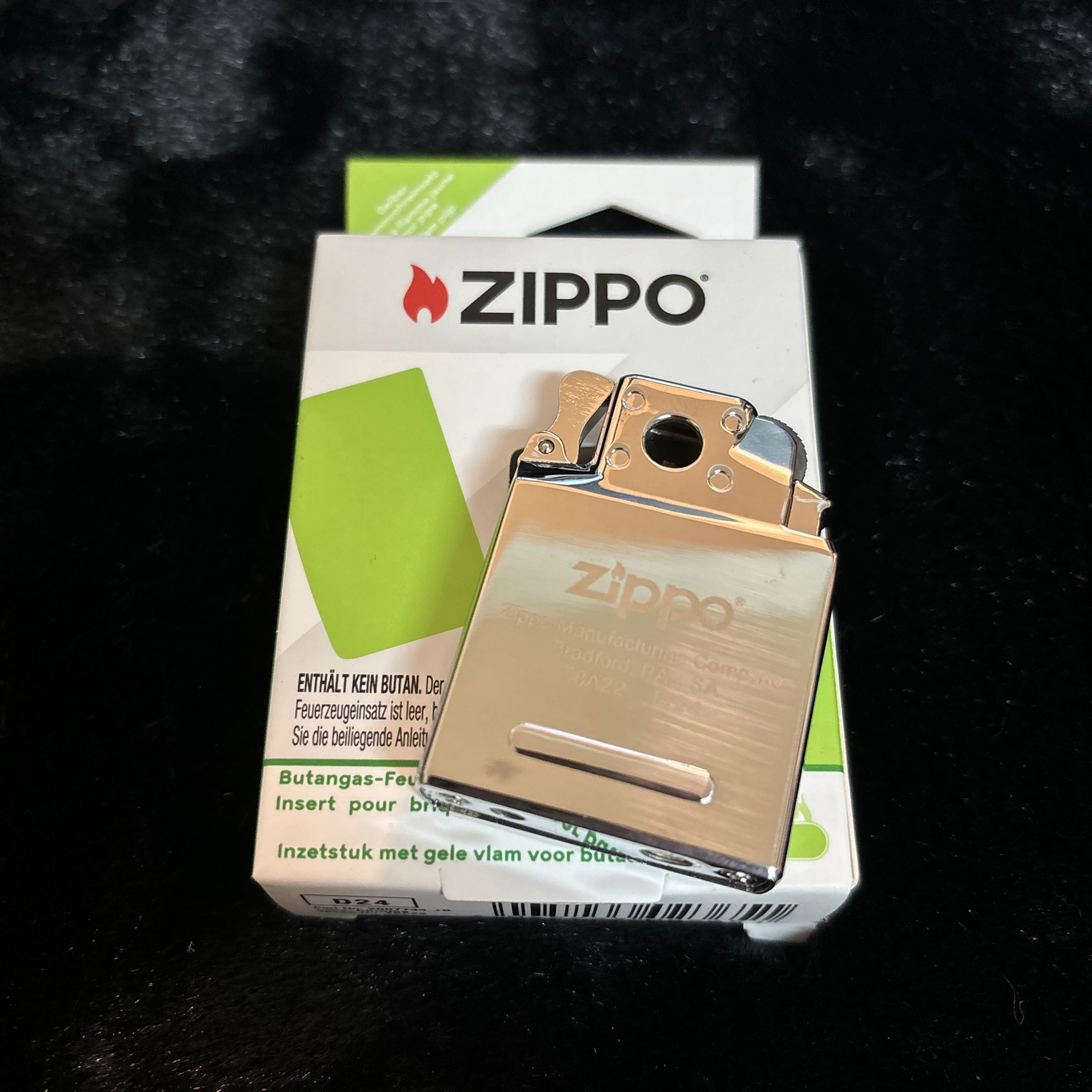 【zippo】德國原裝正品、煙斗專用、側邊出火、黃焰軟火、充氣型砂輪打伙機內膽 #平行進口