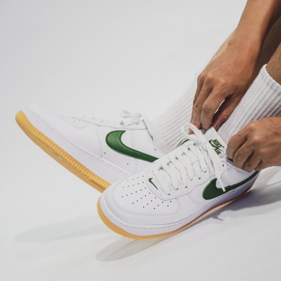 Nike Air Force 1 Low Retro QS 白綠 焦糖底 皮革 AF1 低筒休閒鞋
