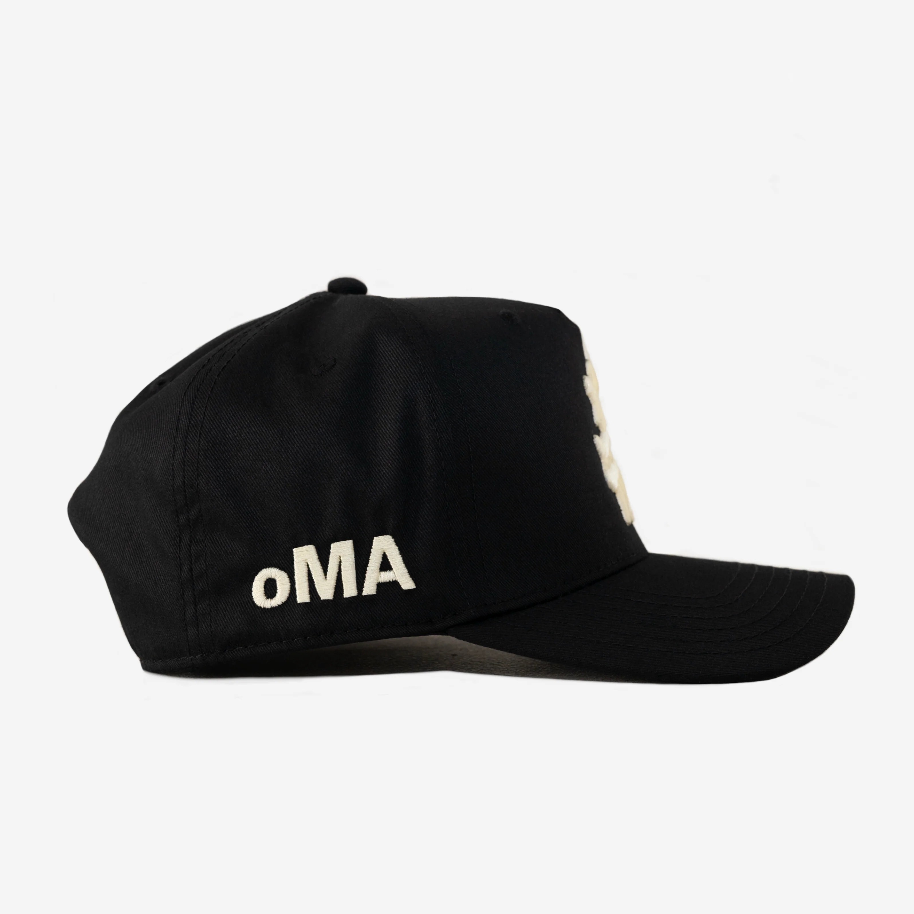 oMA STUDIOS DOUBLE C CURVED BRIM HAT
