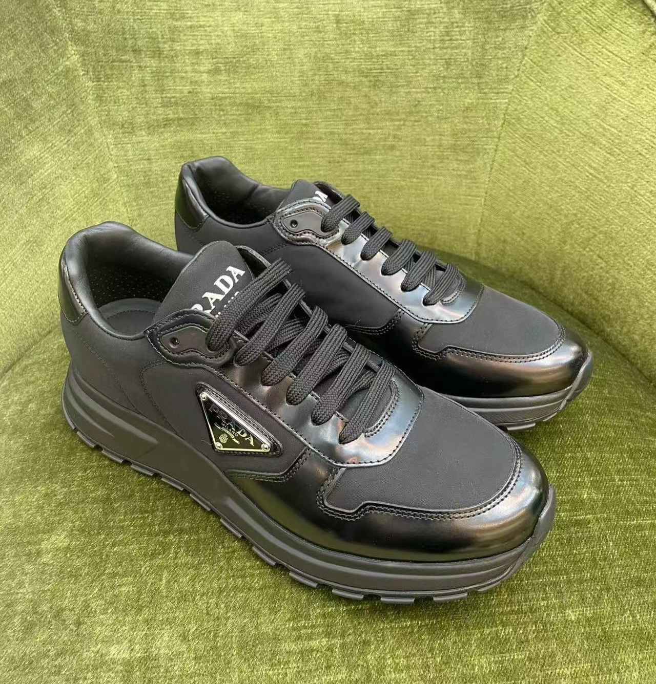 Prada 黑色皮款 男裝 休閒鞋