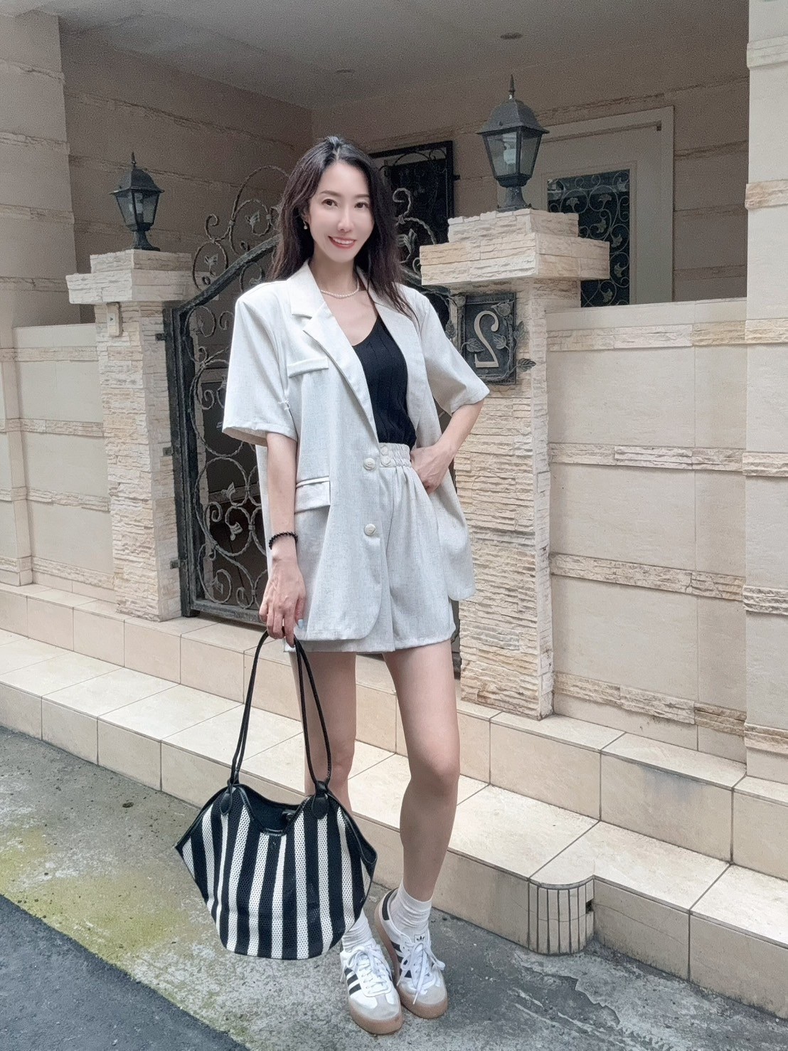 Baby系列 B06070 現貨-棉麻西裝外套+短褲兩件組