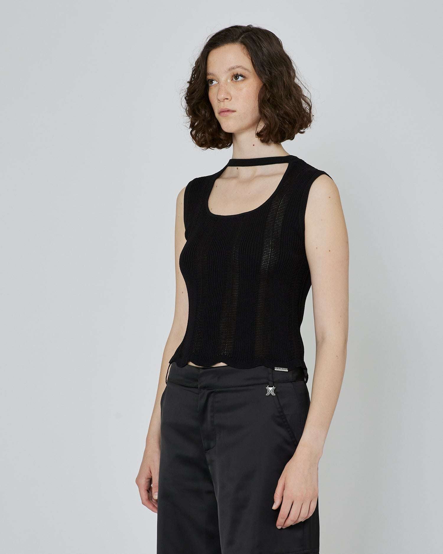 【RICHMOND X】性感挖洞無袖上衣