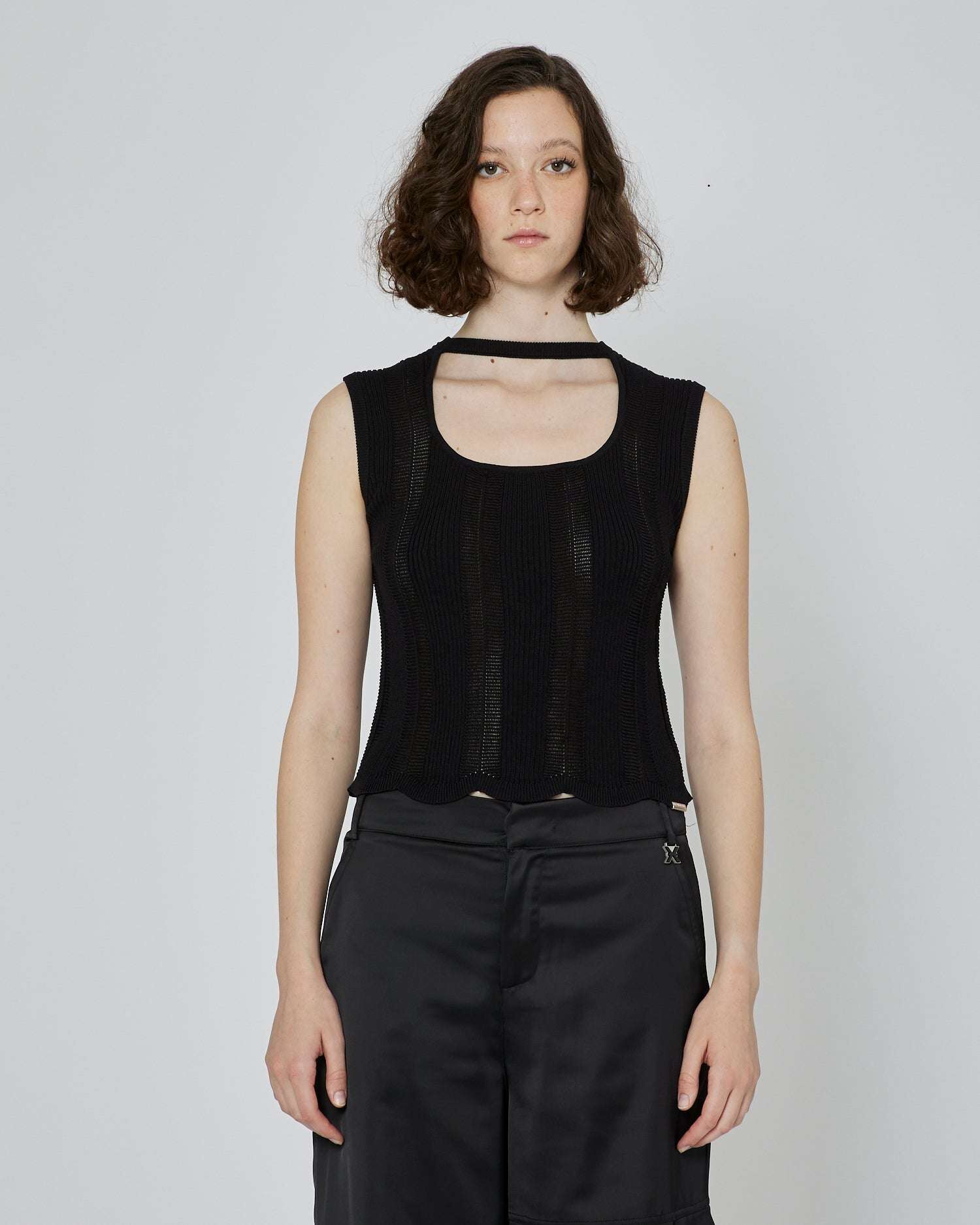 【RICHMOND X】性感挖洞無袖上衣