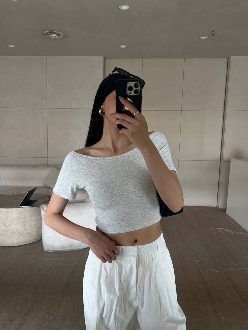 螺紋大U領露鎖骨短版上衣*4色