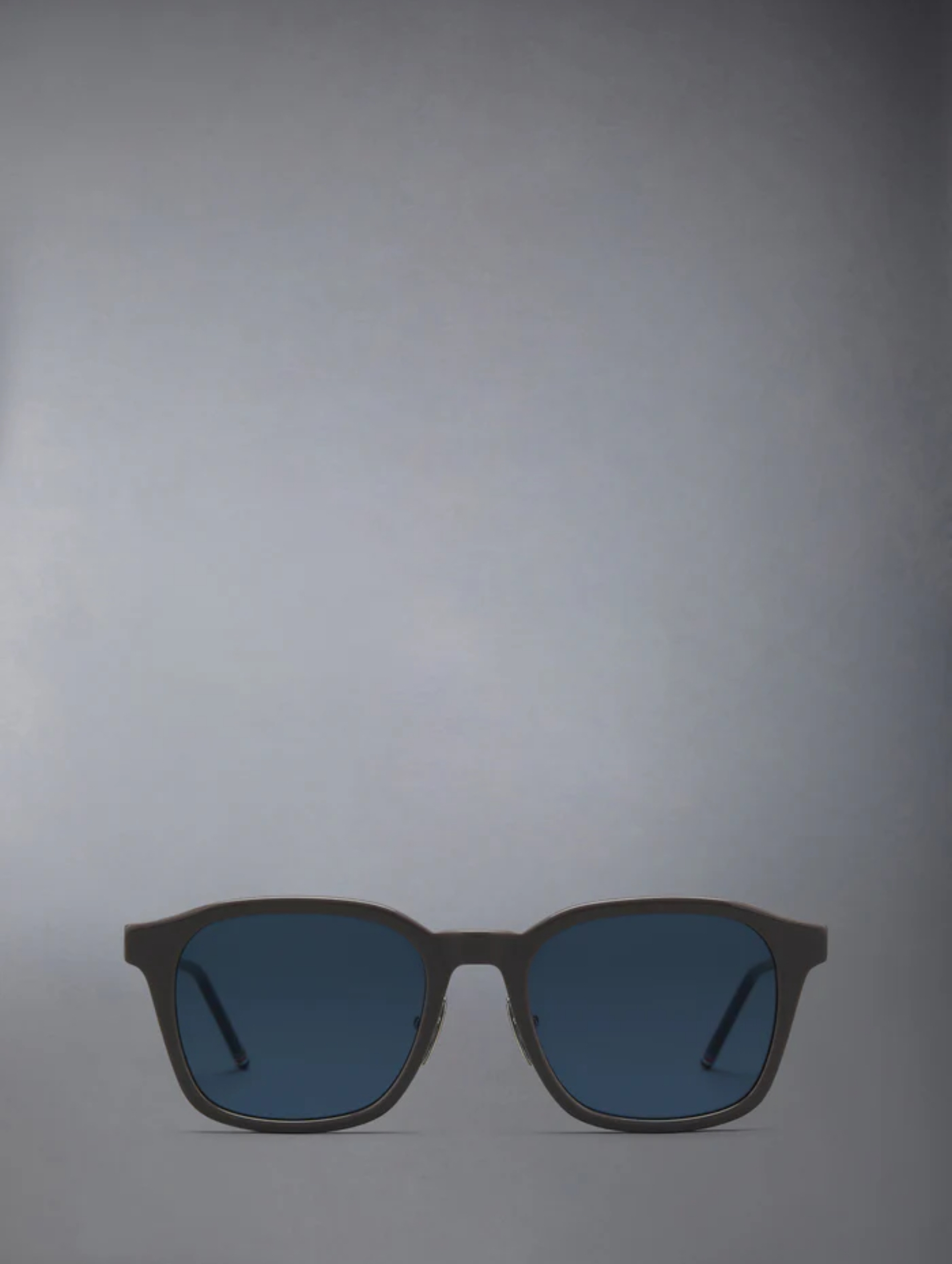 THOM BROWNE.  UES934A