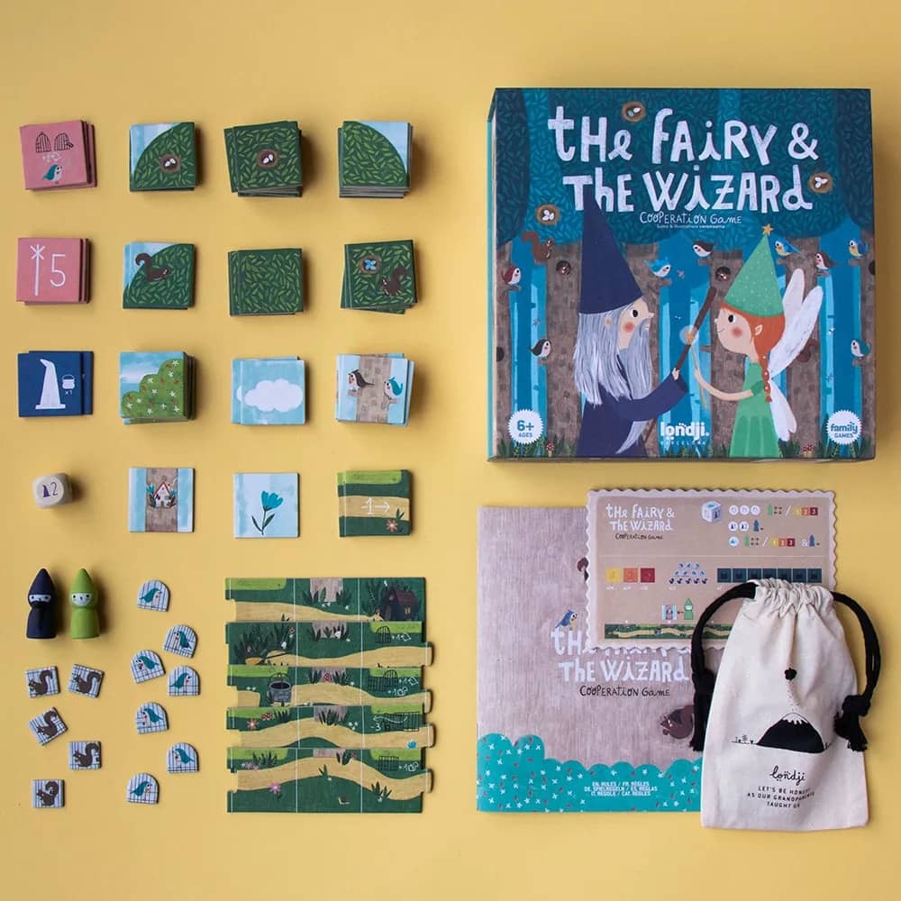 Londji仙女與巫師策略遊戲，7張法術牌、68張森林牌、1組拼圖式遊戲板、1個收納袋