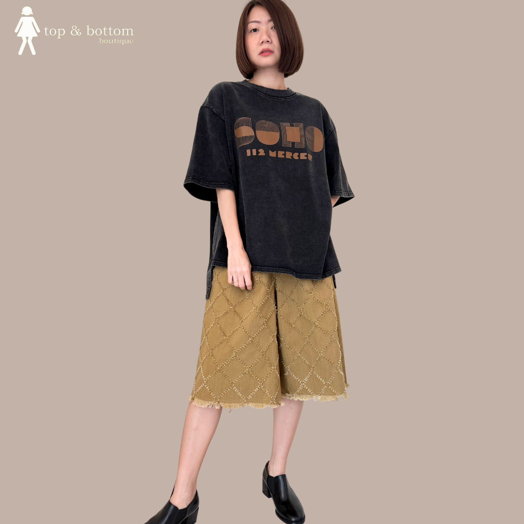 HIGH WAISTED 3 QUARTER EMBROIDERY PANT