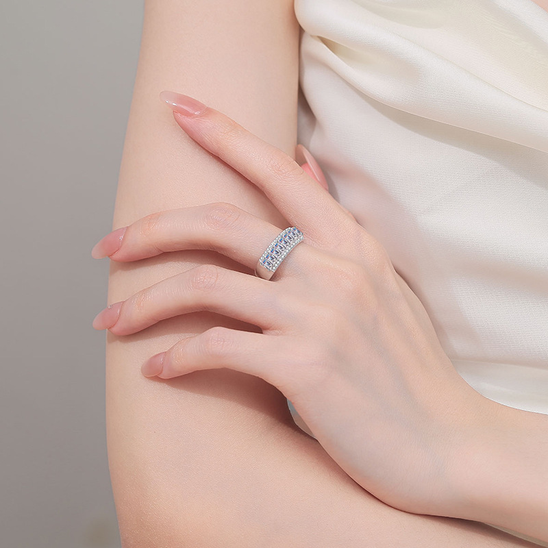 全莫桑鑽方形排戒      R189C092