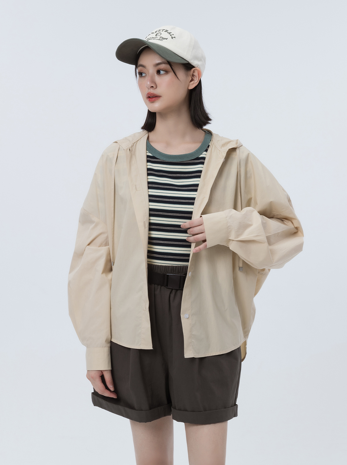 輕薄輕便連帽罩衫