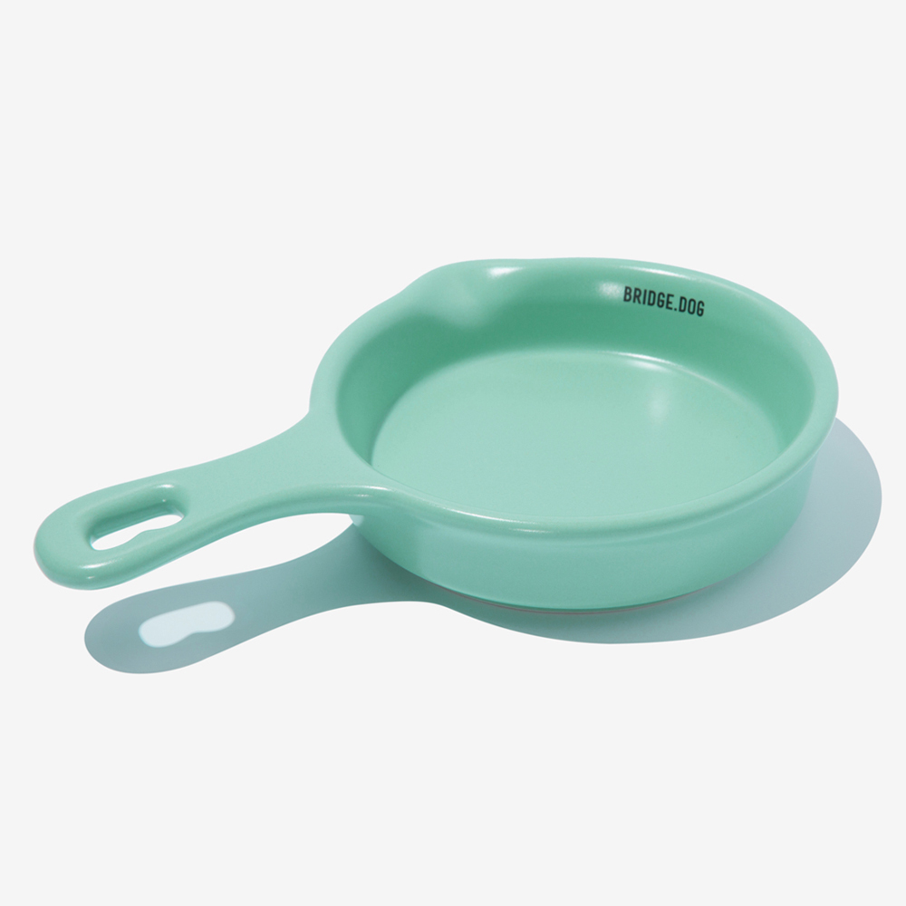 BRIDGE. DOG MINI 霧面平底鍋造型盤 (薄荷)