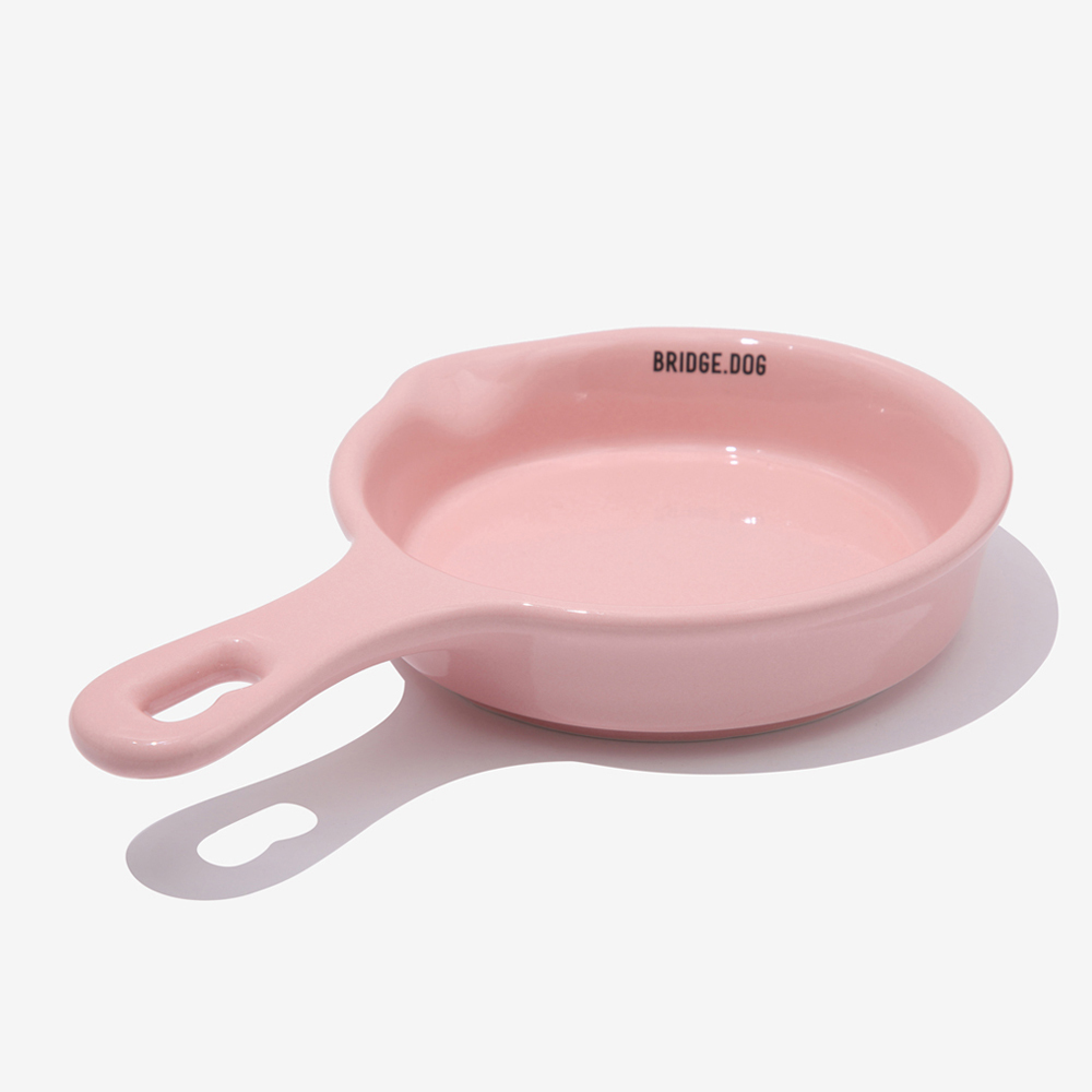 BRIDGE. DOG MINI 亮面平底鍋造型盤 (珊瑚粉)