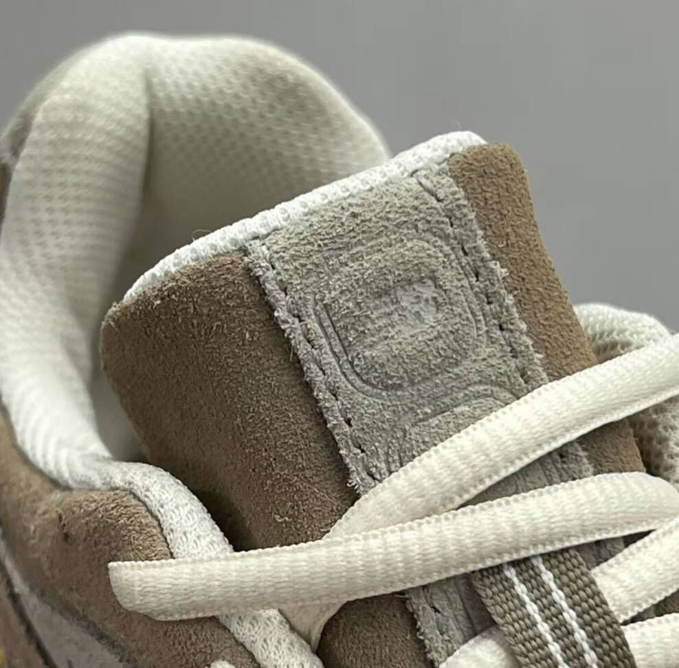 New Balance 204L