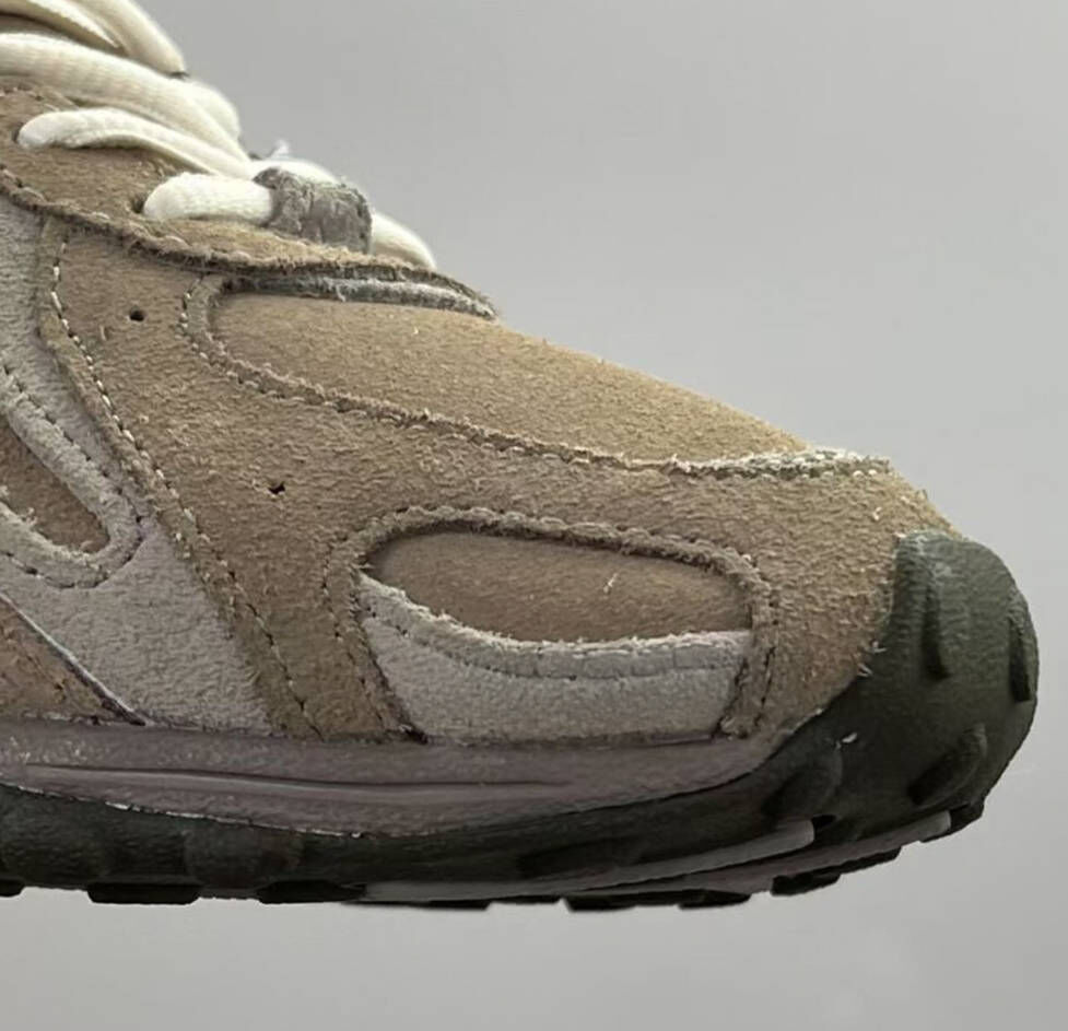 New Balance 204L