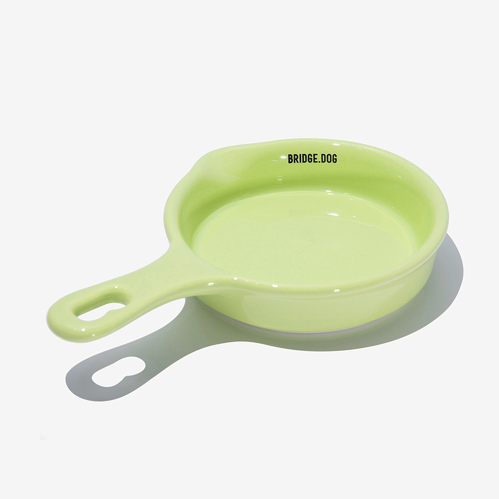 BRIDGE. DOG MINI 亮面平底鍋造型盤 (綠)
