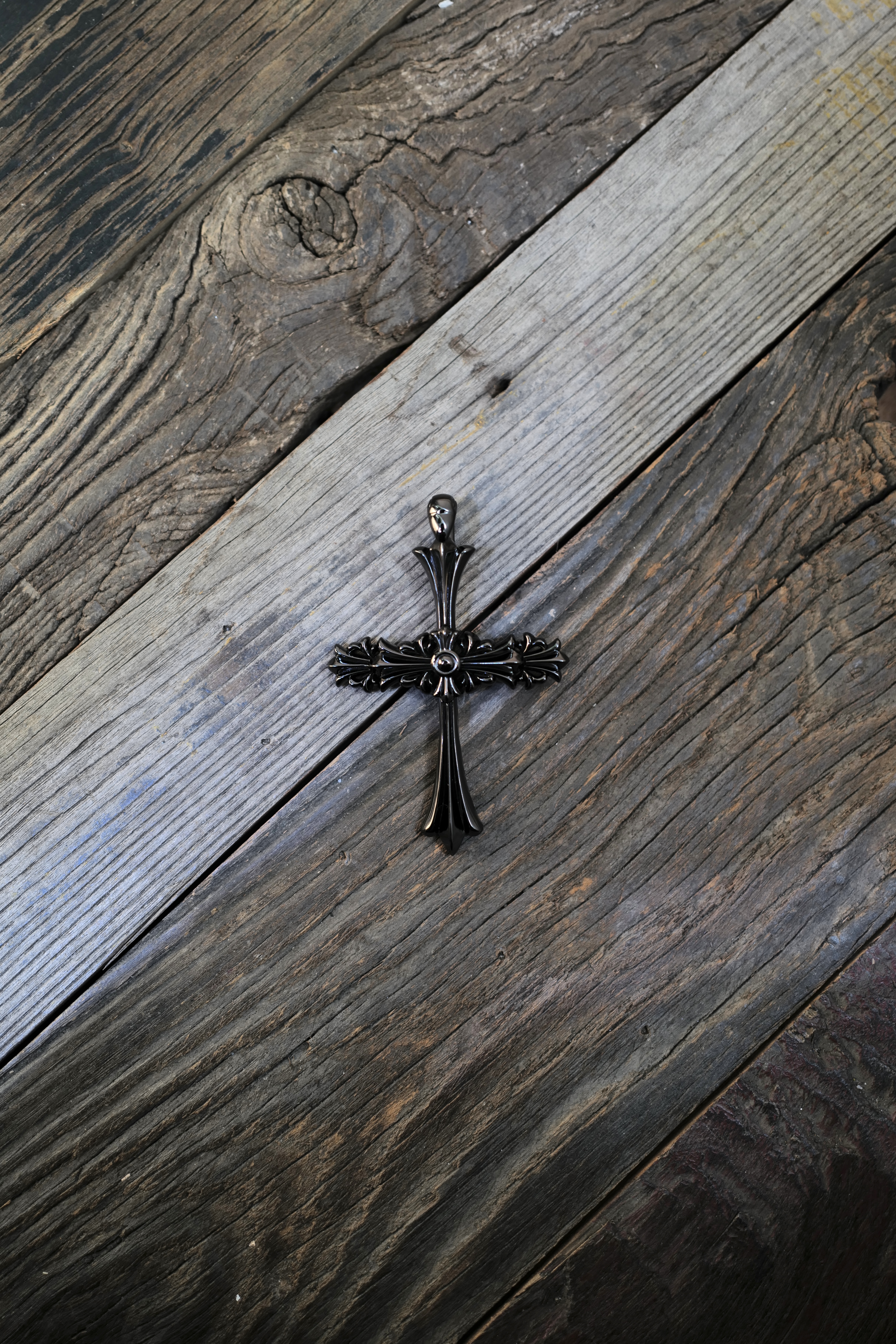 RHODIUM CHROME CROSS