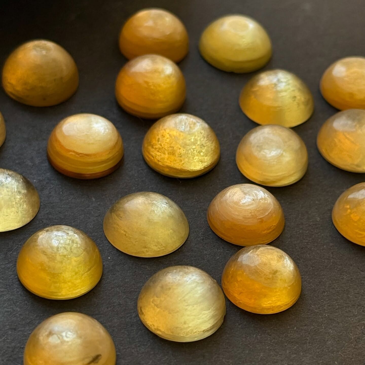 [原石] 金雲母 水晶蛋面