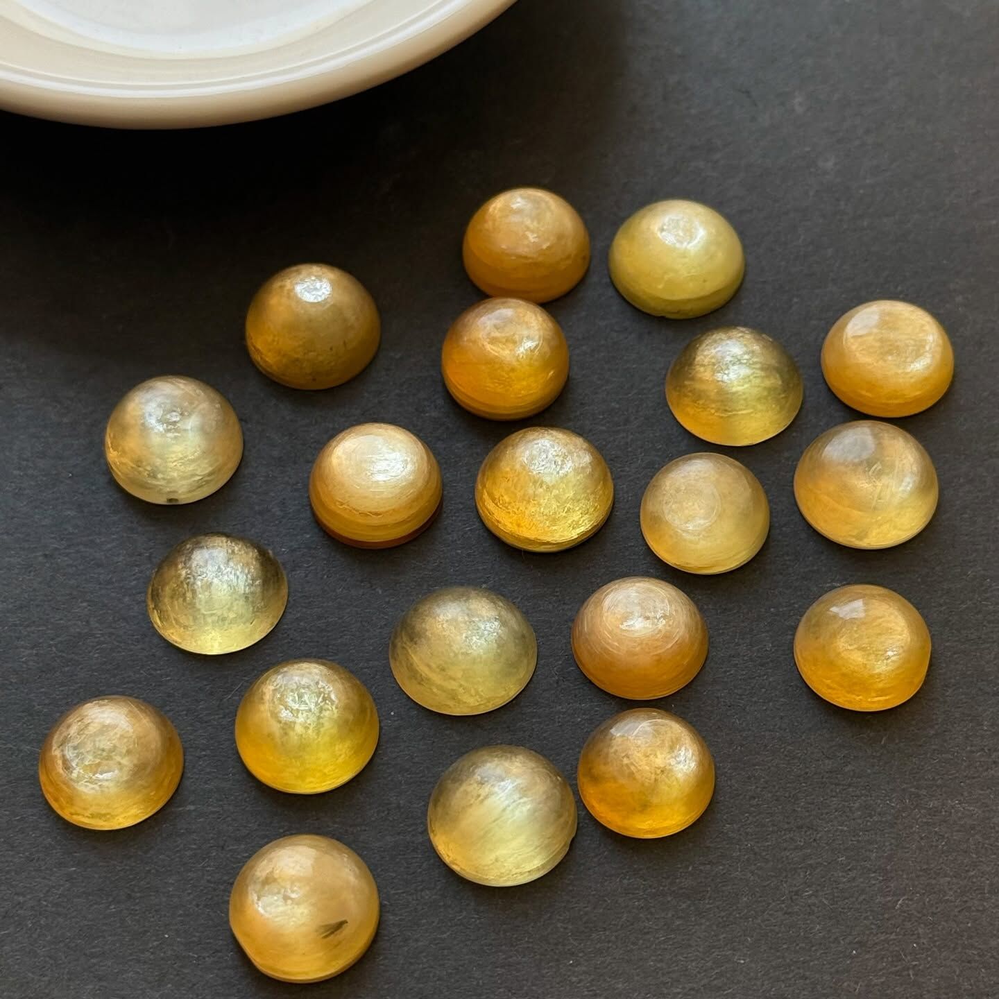 [原石] 金雲母 水晶蛋面