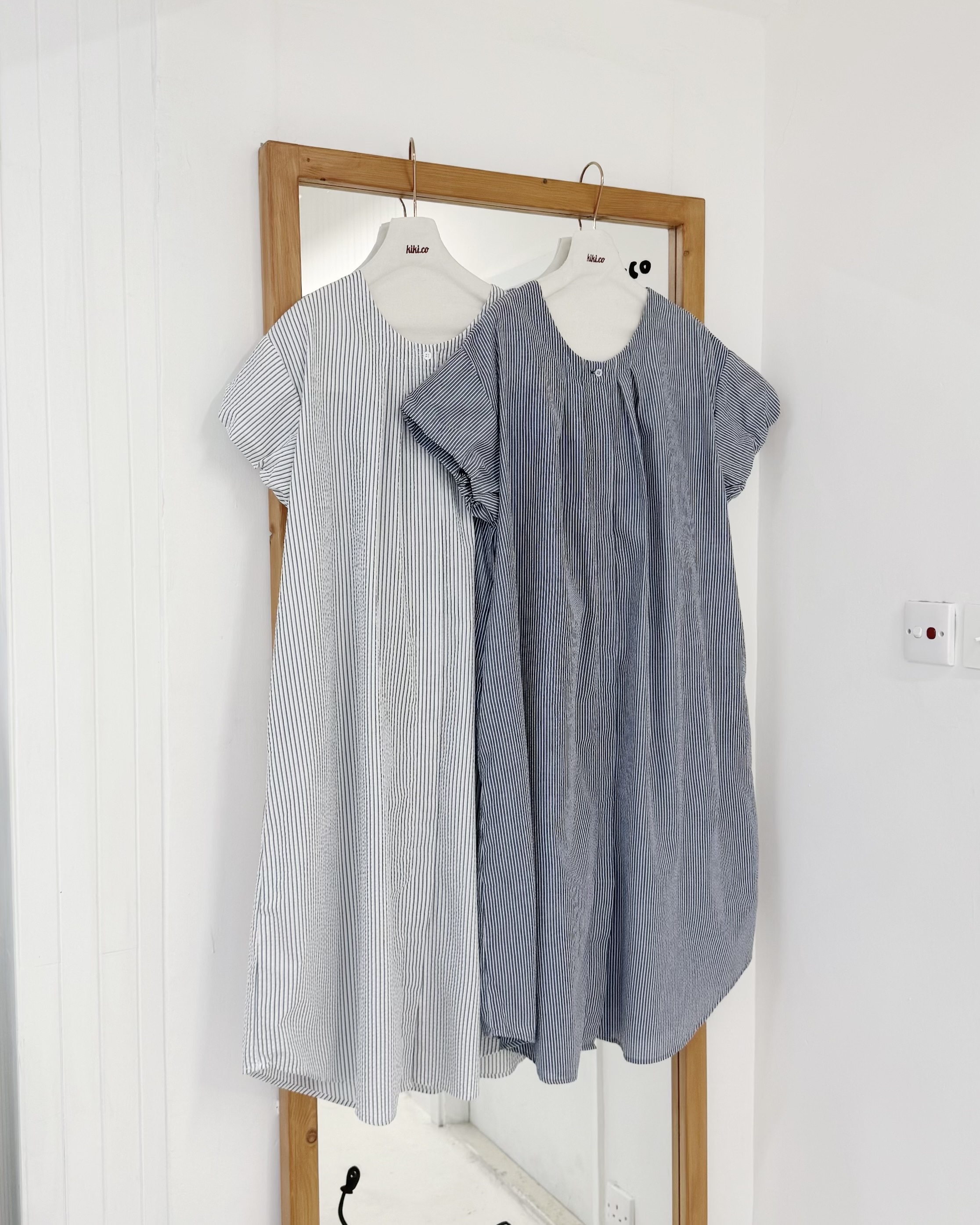 小泡袖質感限量條紋布Onepiece