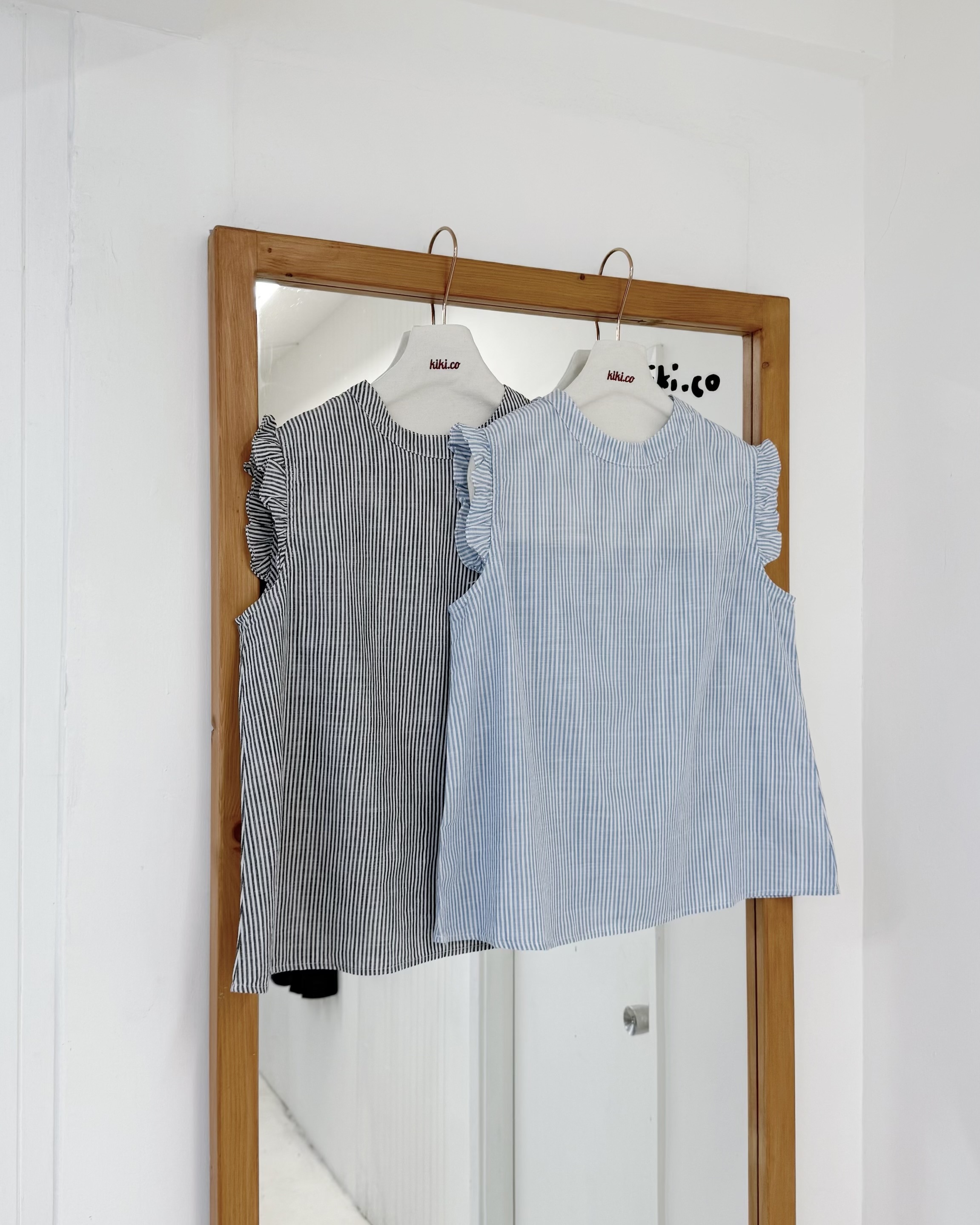 薄麻條紋花邊袖背心