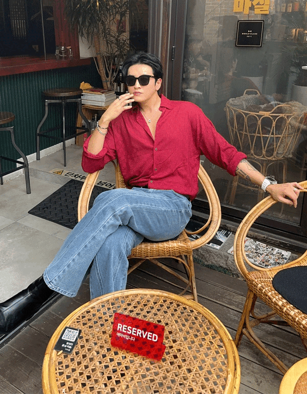 方形紋理鏤空襯衫