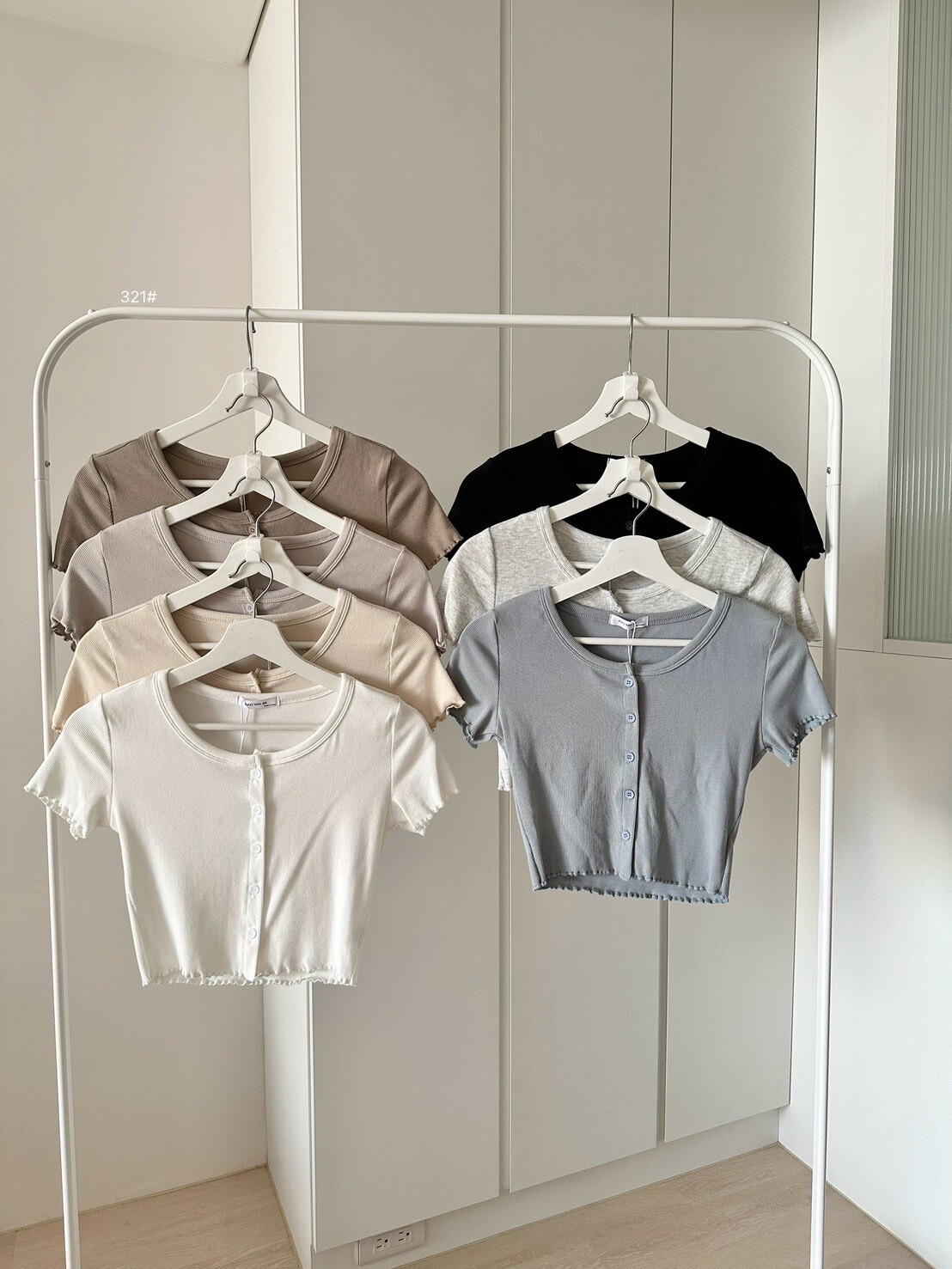 開釦木耳邊上衣 312