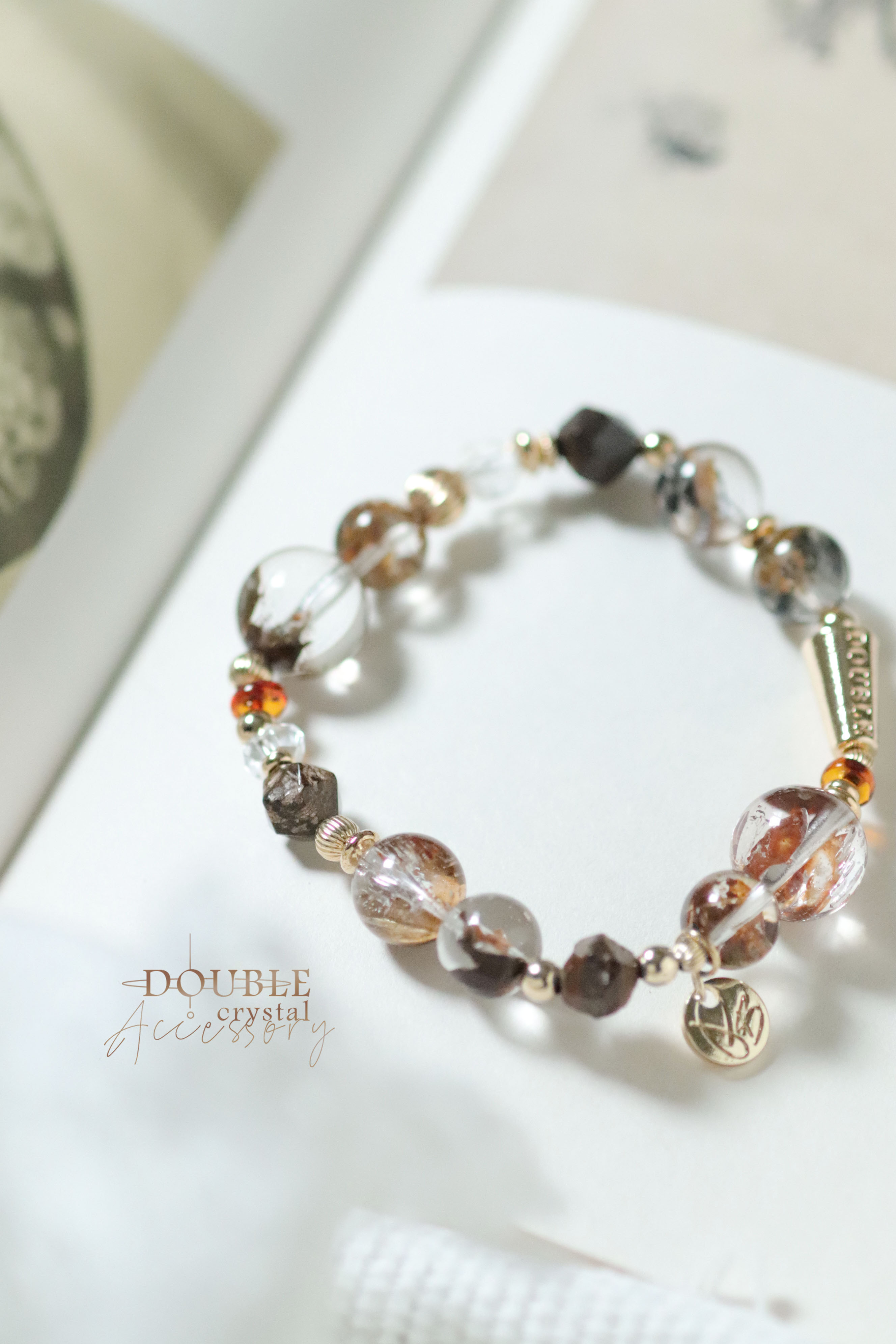 荒野裡盛開：紅泥骸骨閃靈．古銅輝石．血珀